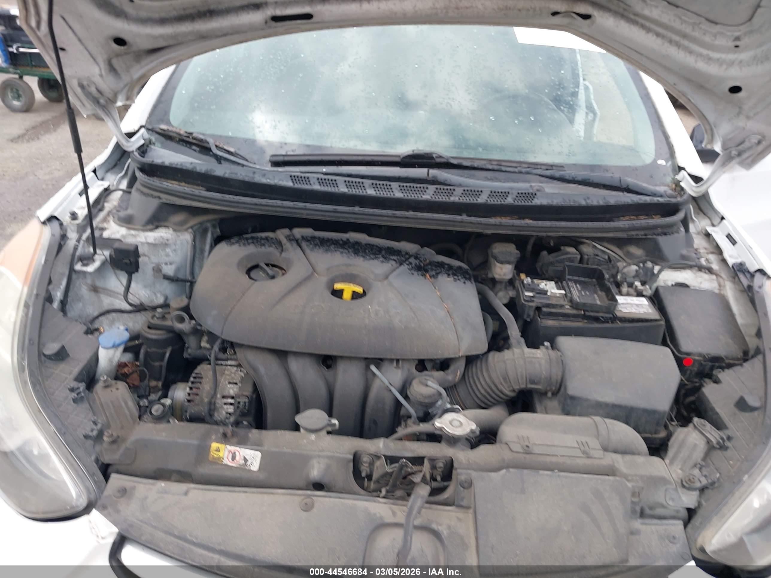 HYUNDAI ELANTRA image 10