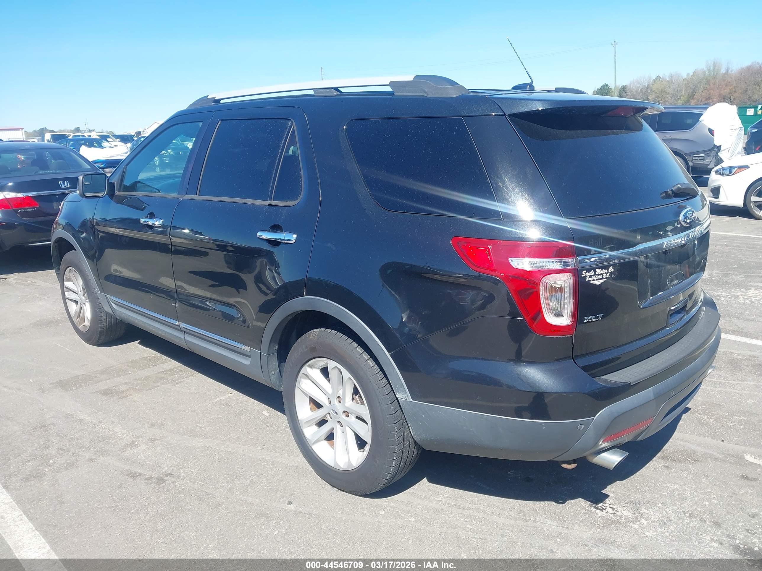 FORD EXPLORER image 3
