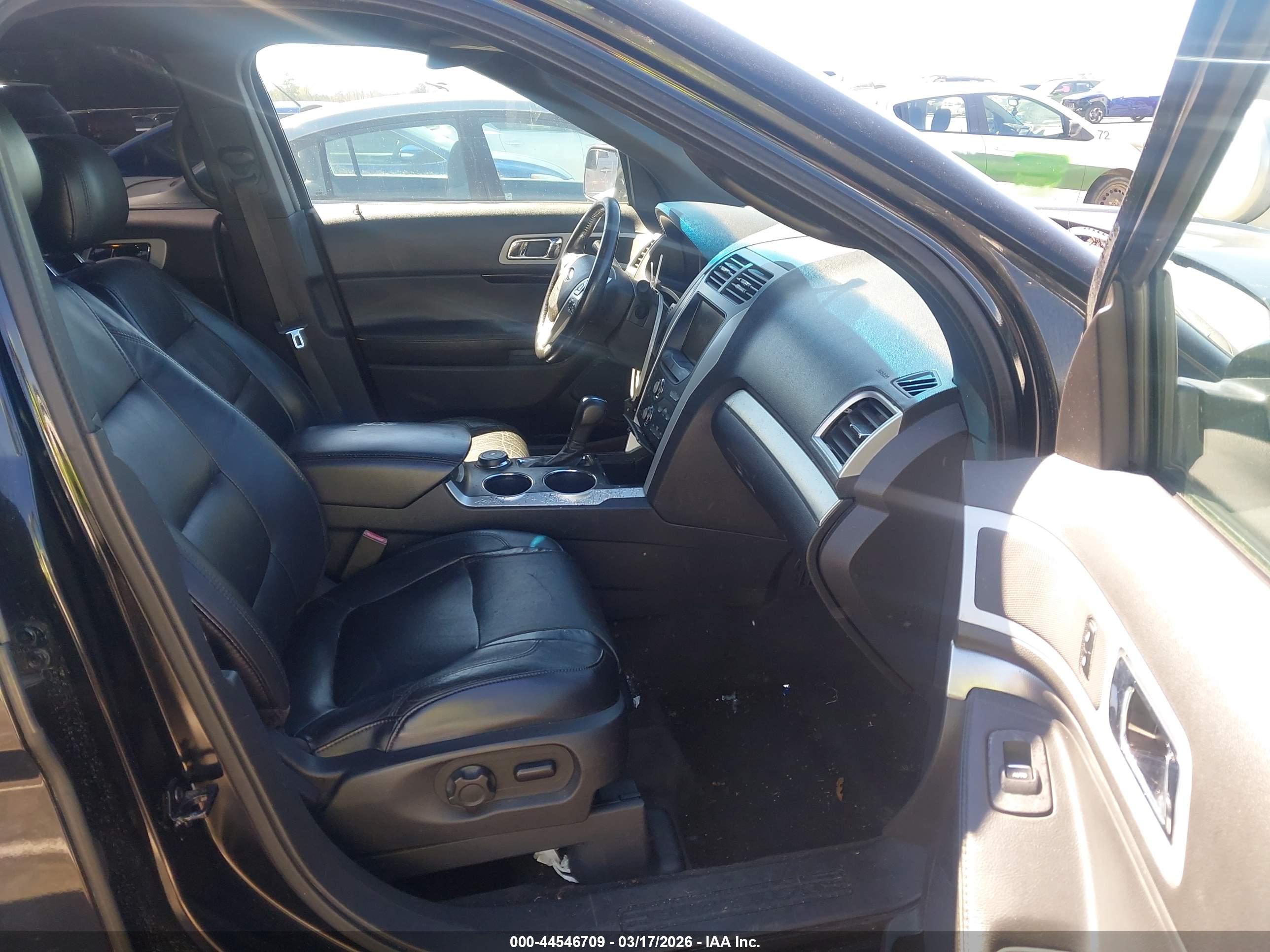 FORD EXPLORER image 5