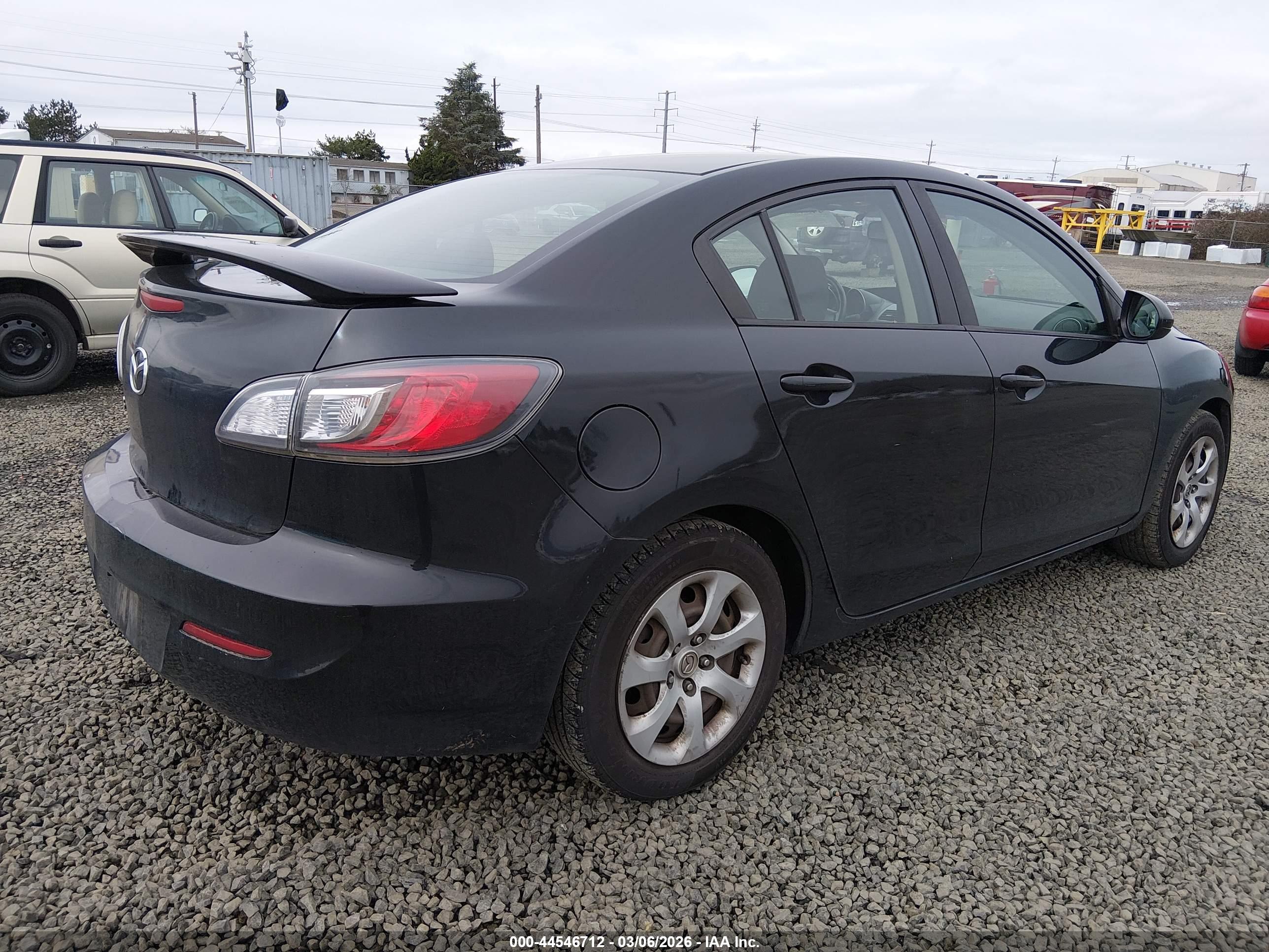 MAZDA MAZDA3 image 4