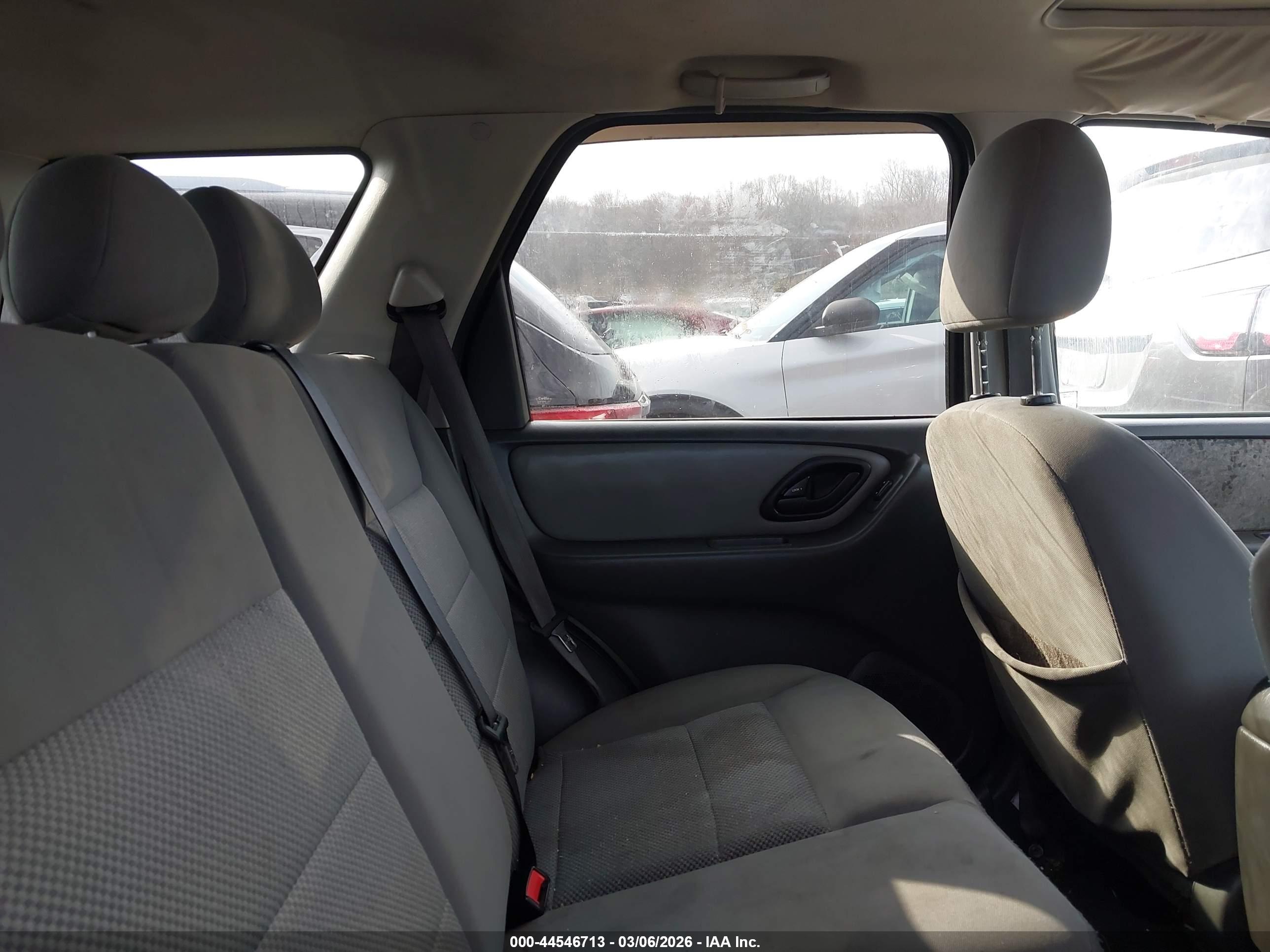 FORD ESCAPE image 8