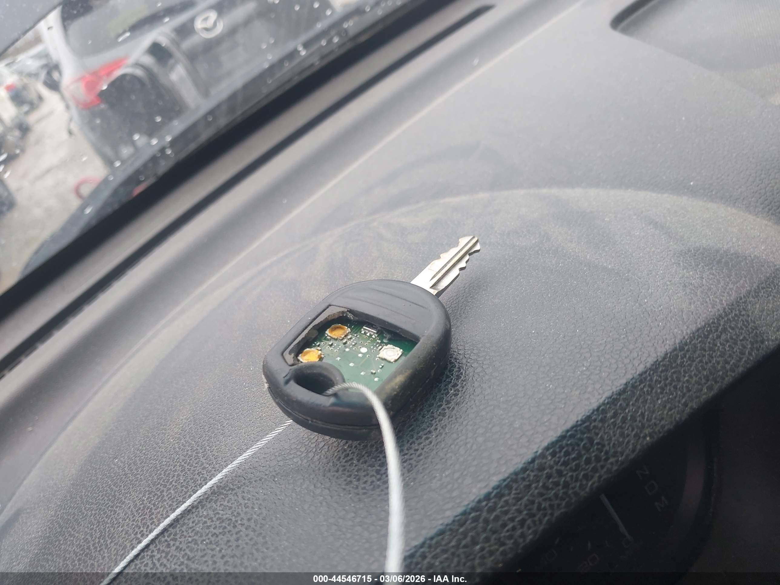 FORD EXPLORER image 11