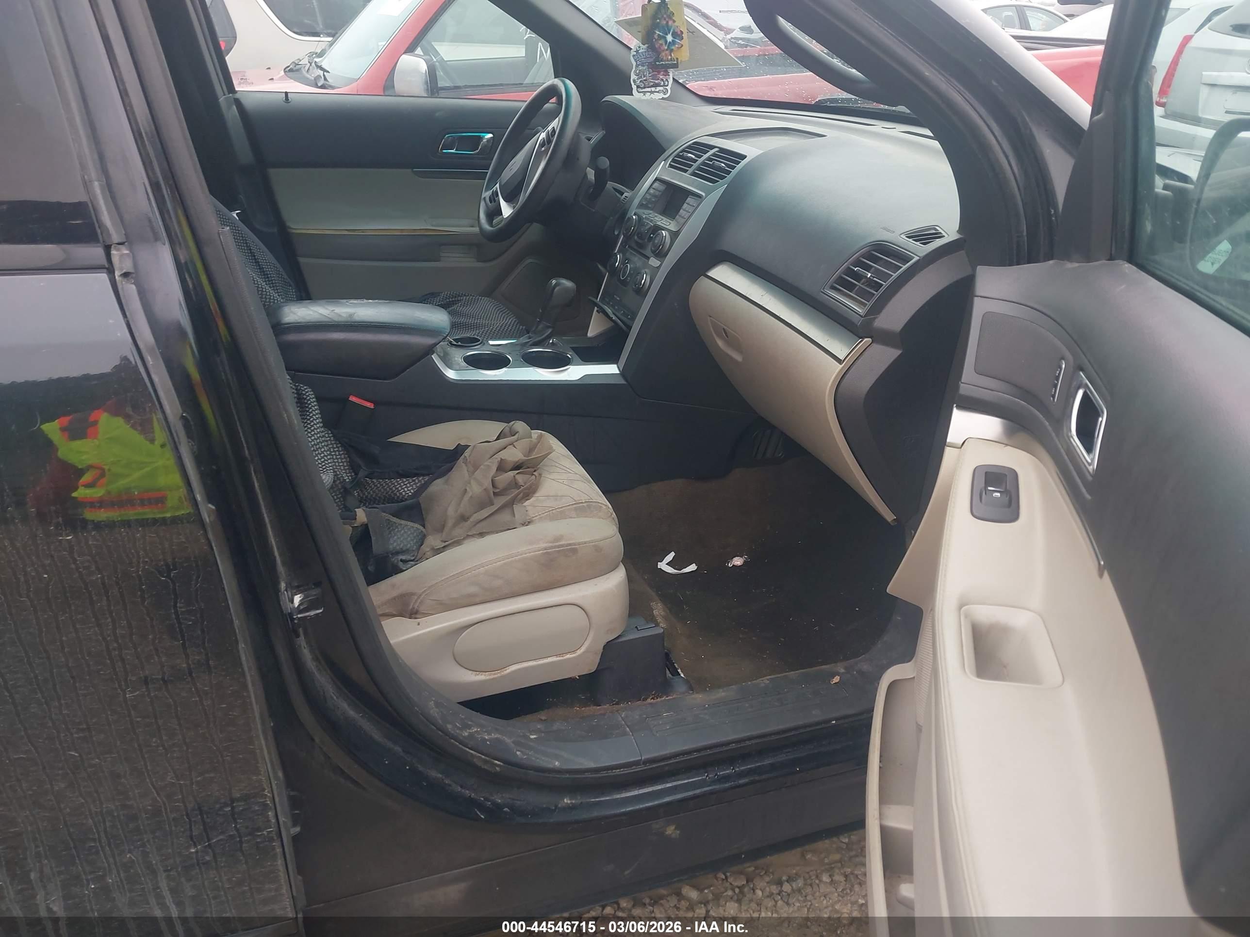 FORD EXPLORER image 5