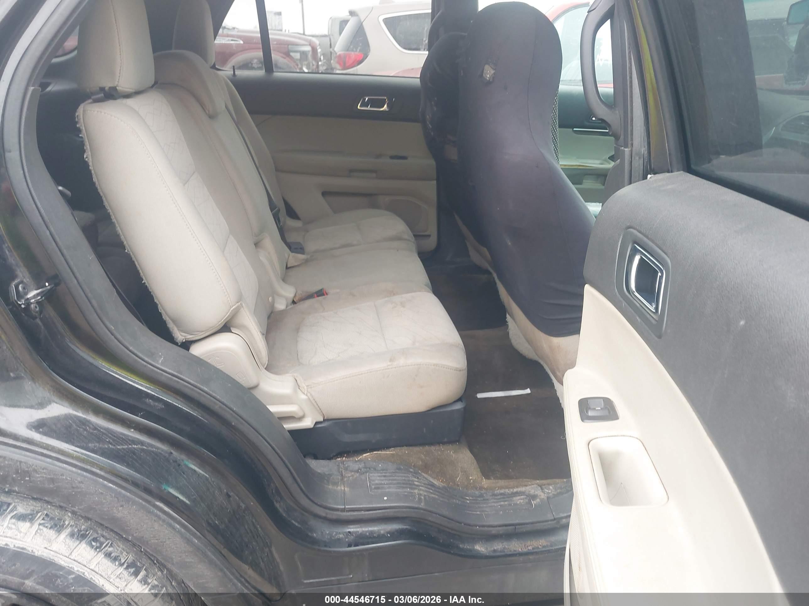 FORD EXPLORER image 8