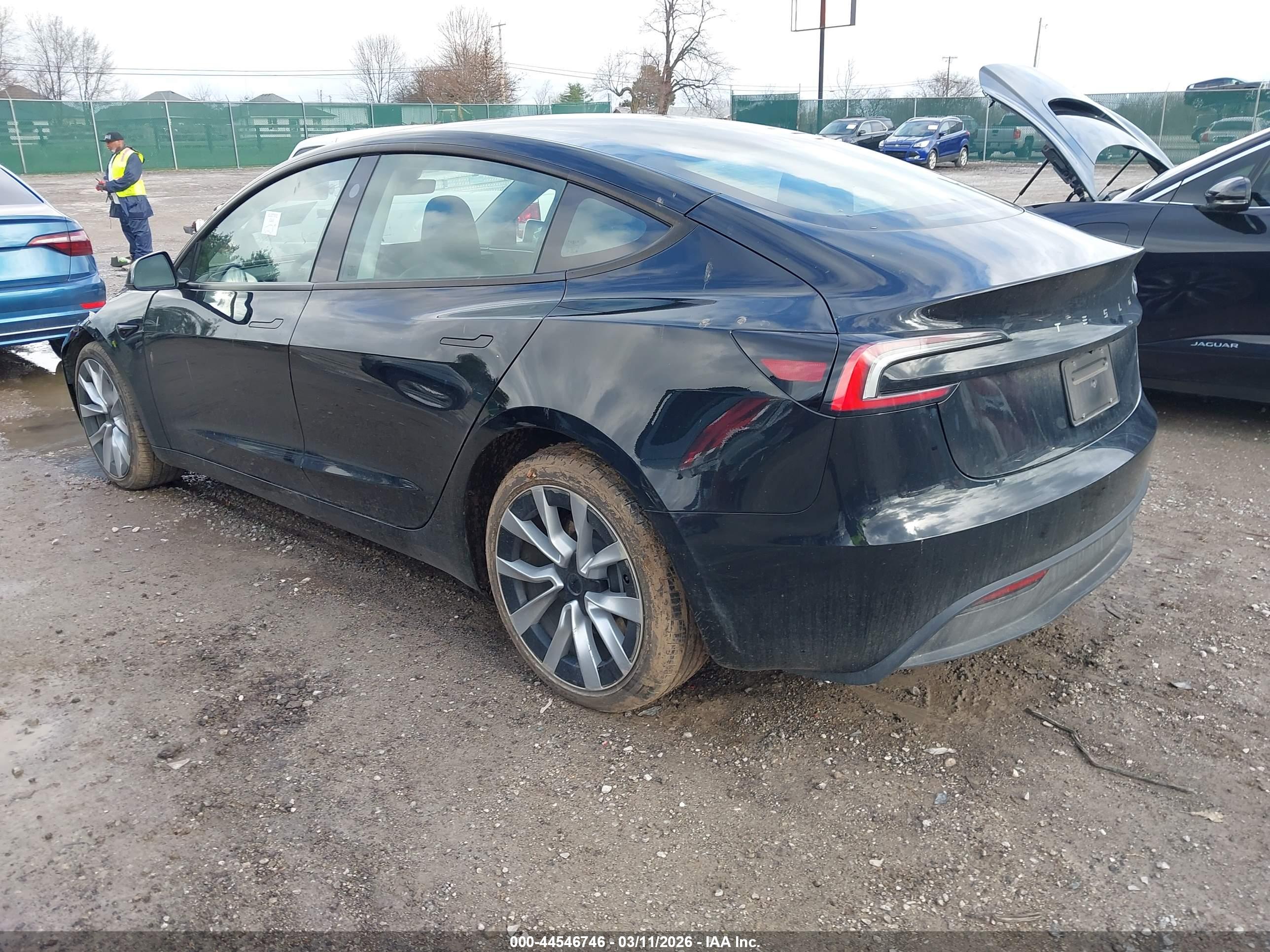 TESLA MODEL image 3
