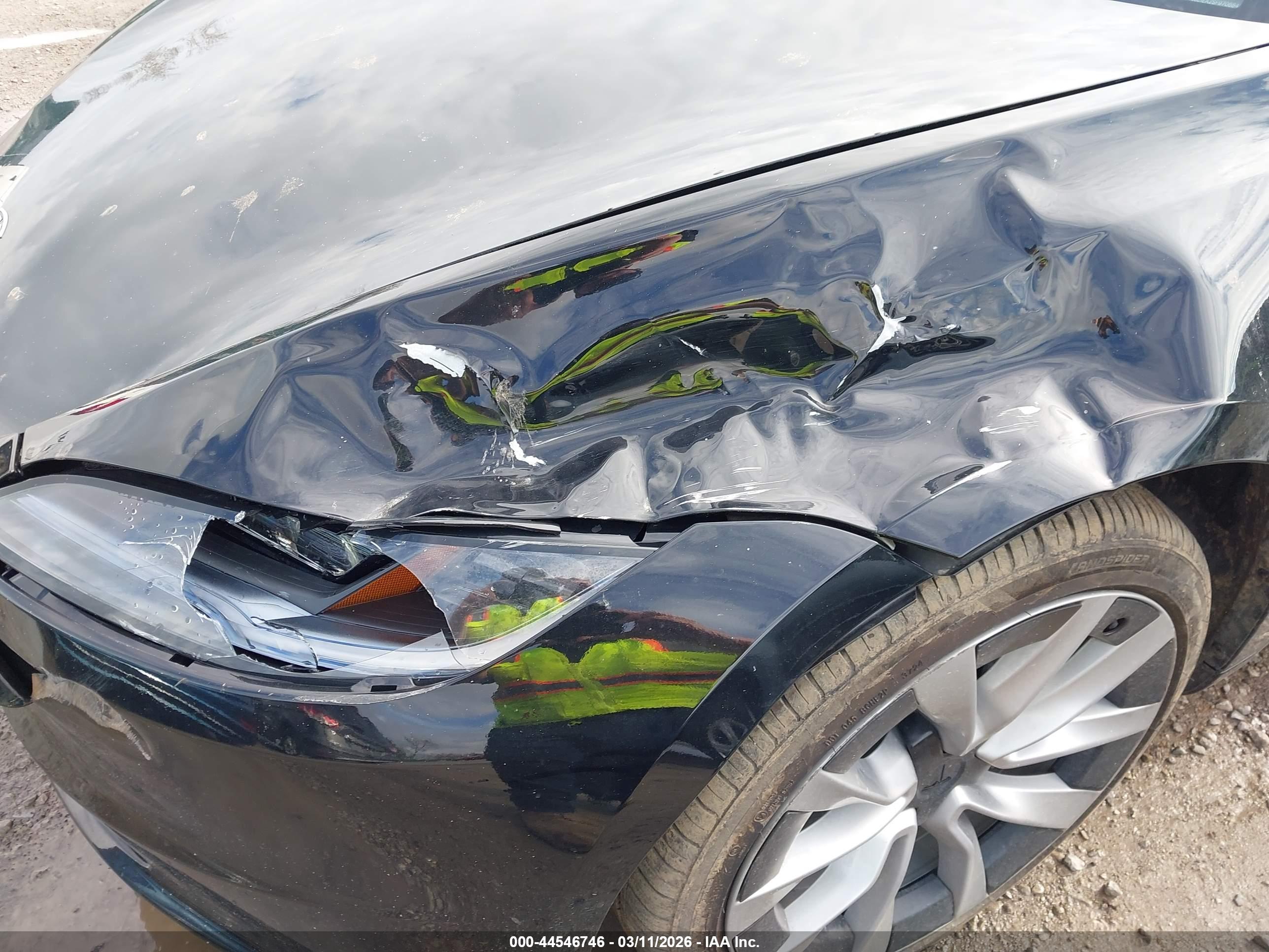 TESLA MODEL image 6