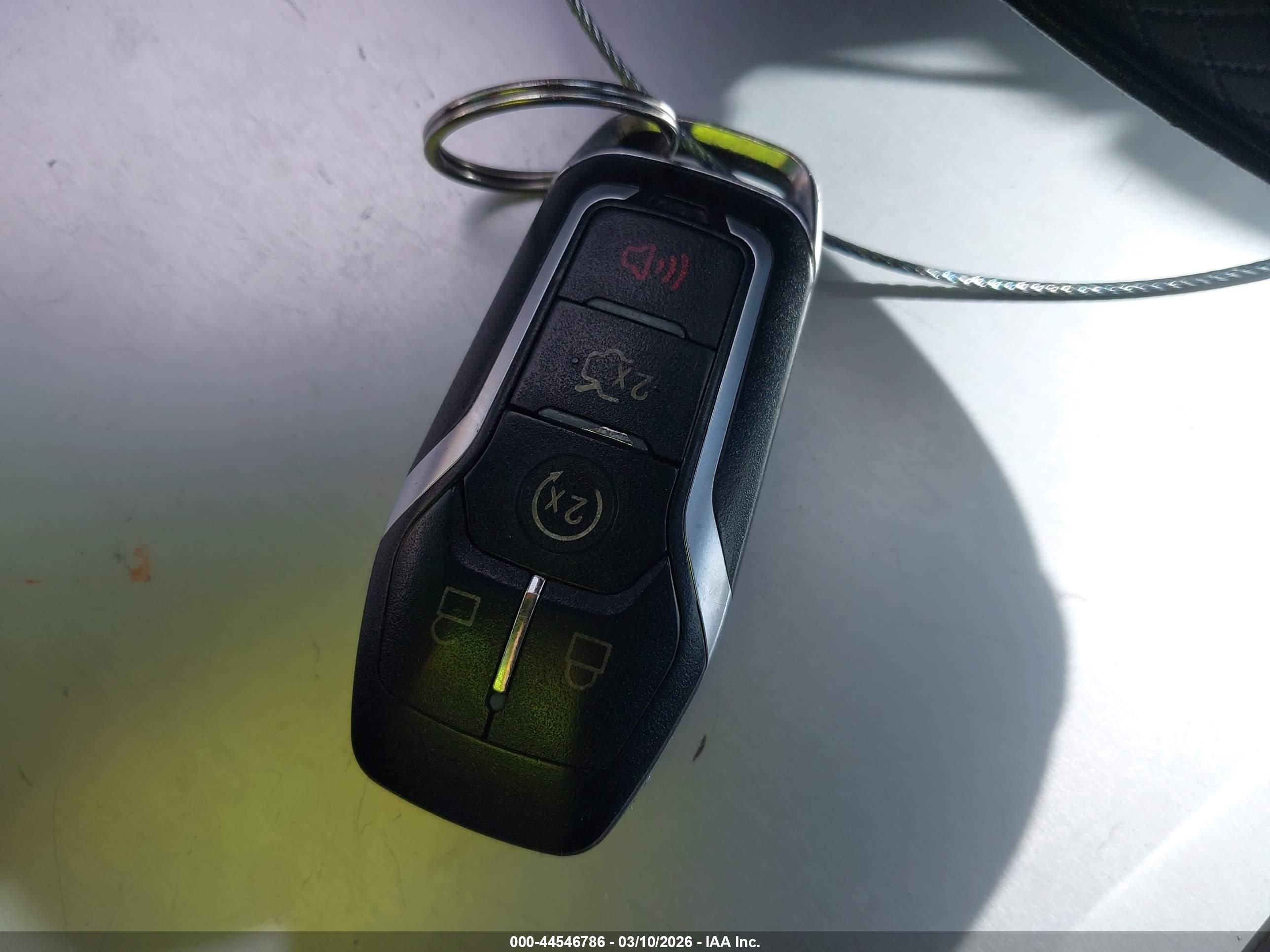 FORD FUSION image 11