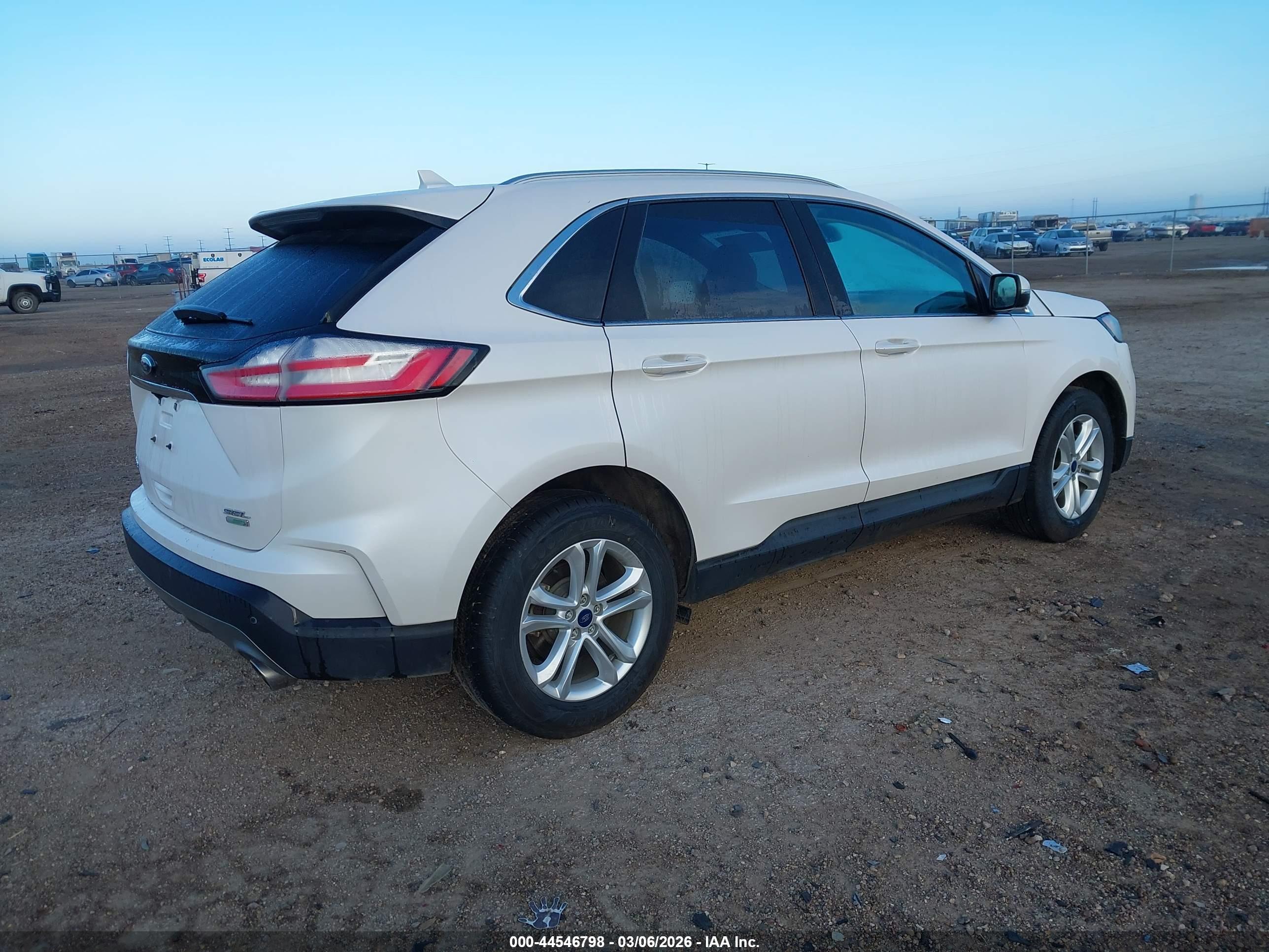 FORD EDGE image 4