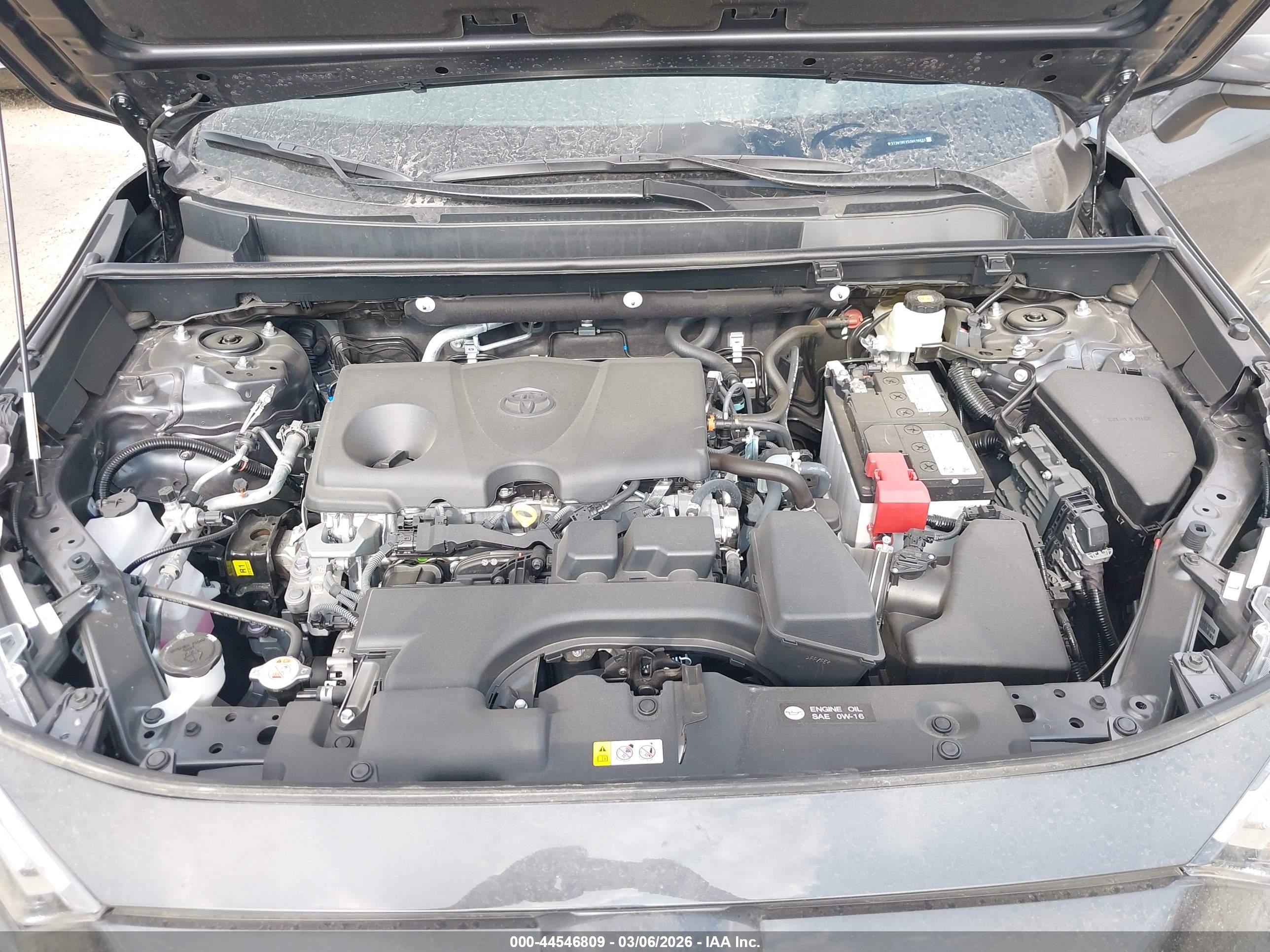 TOYOTA RAV4 image 10