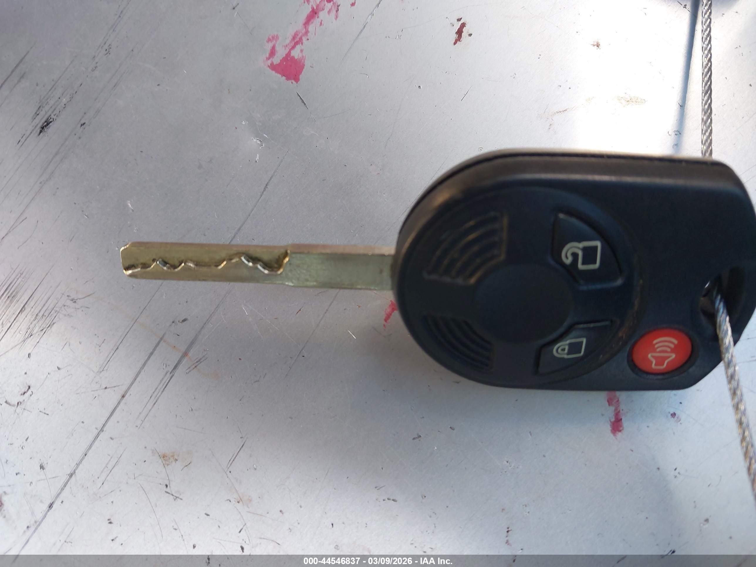 FORD ESCAPE image 11