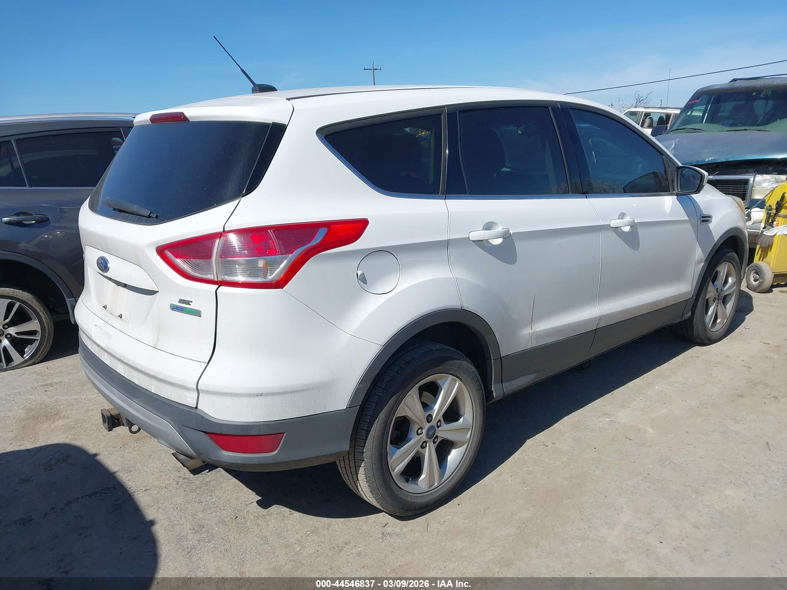 FORD ESCAPE image 4