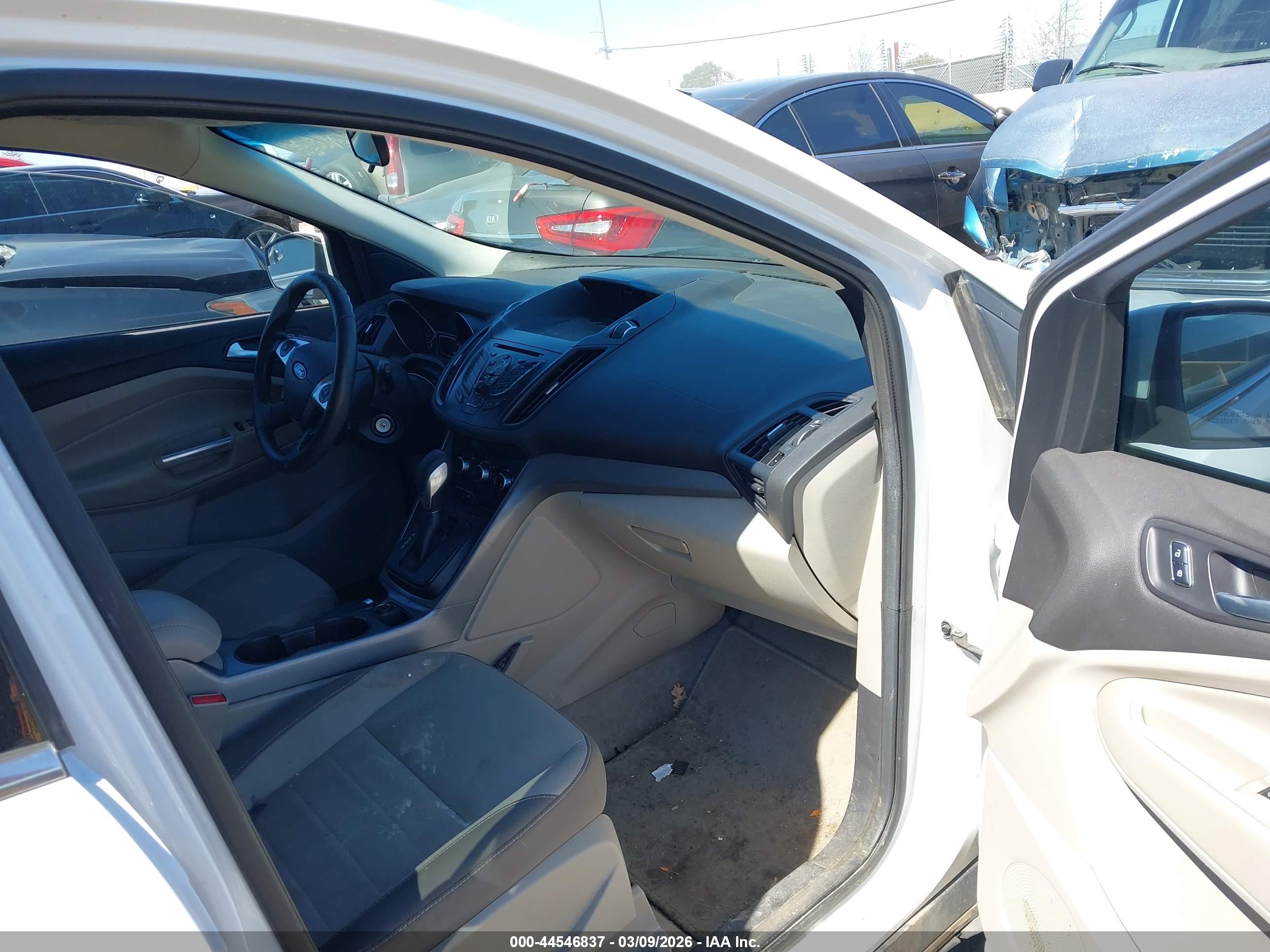 FORD ESCAPE image 5