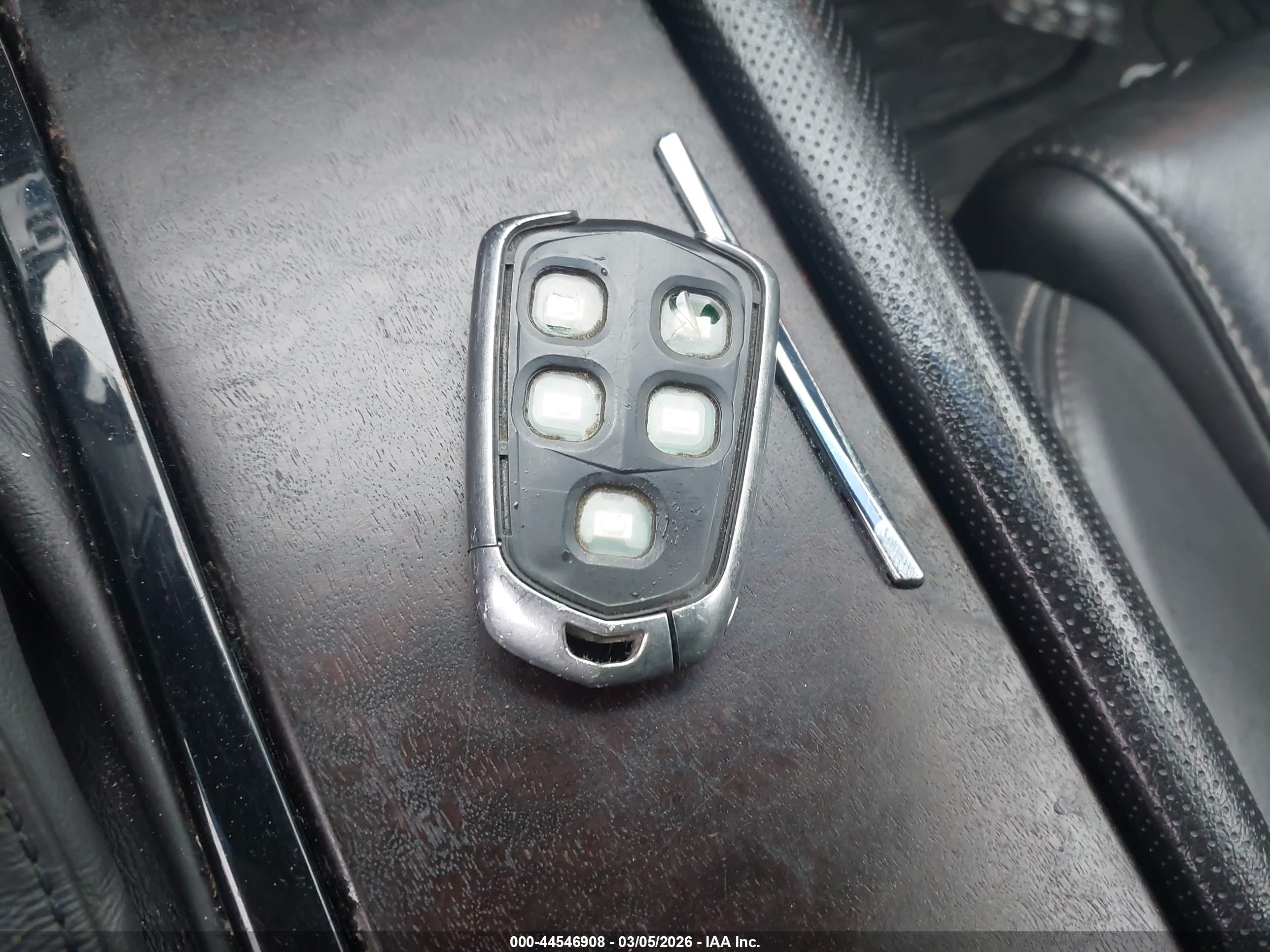 CADILLAC XTS image 11