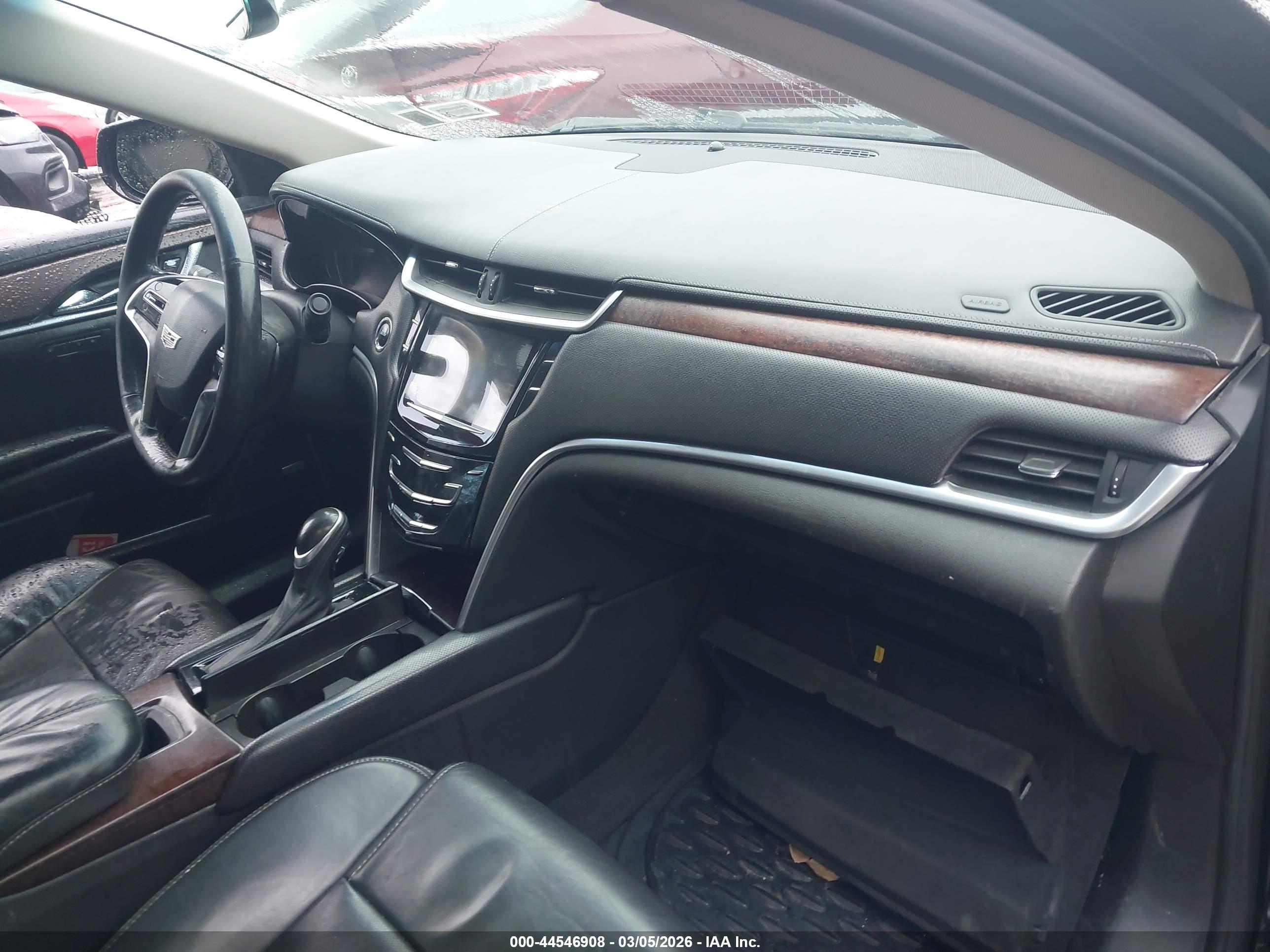 CADILLAC XTS image 5