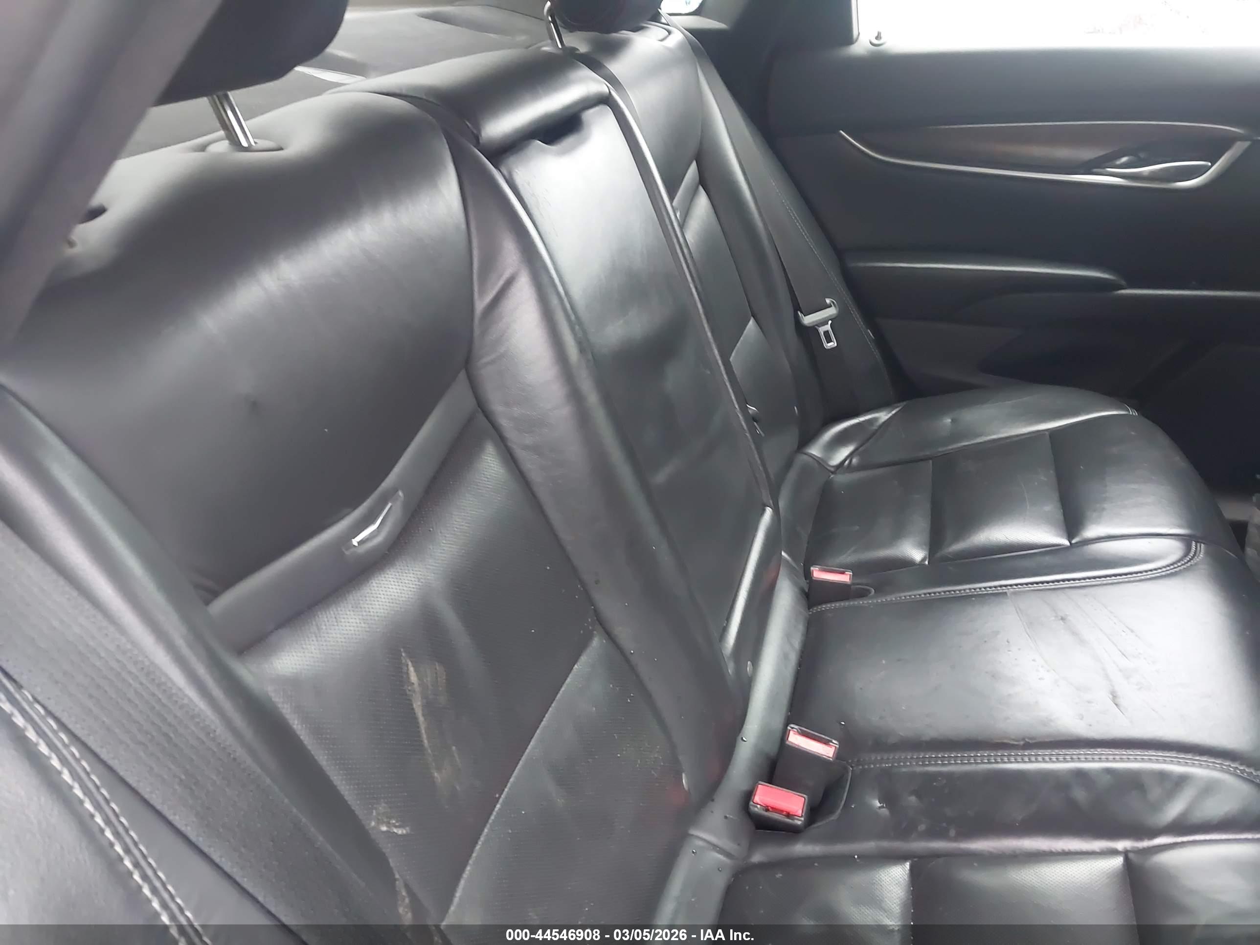 CADILLAC XTS image 8