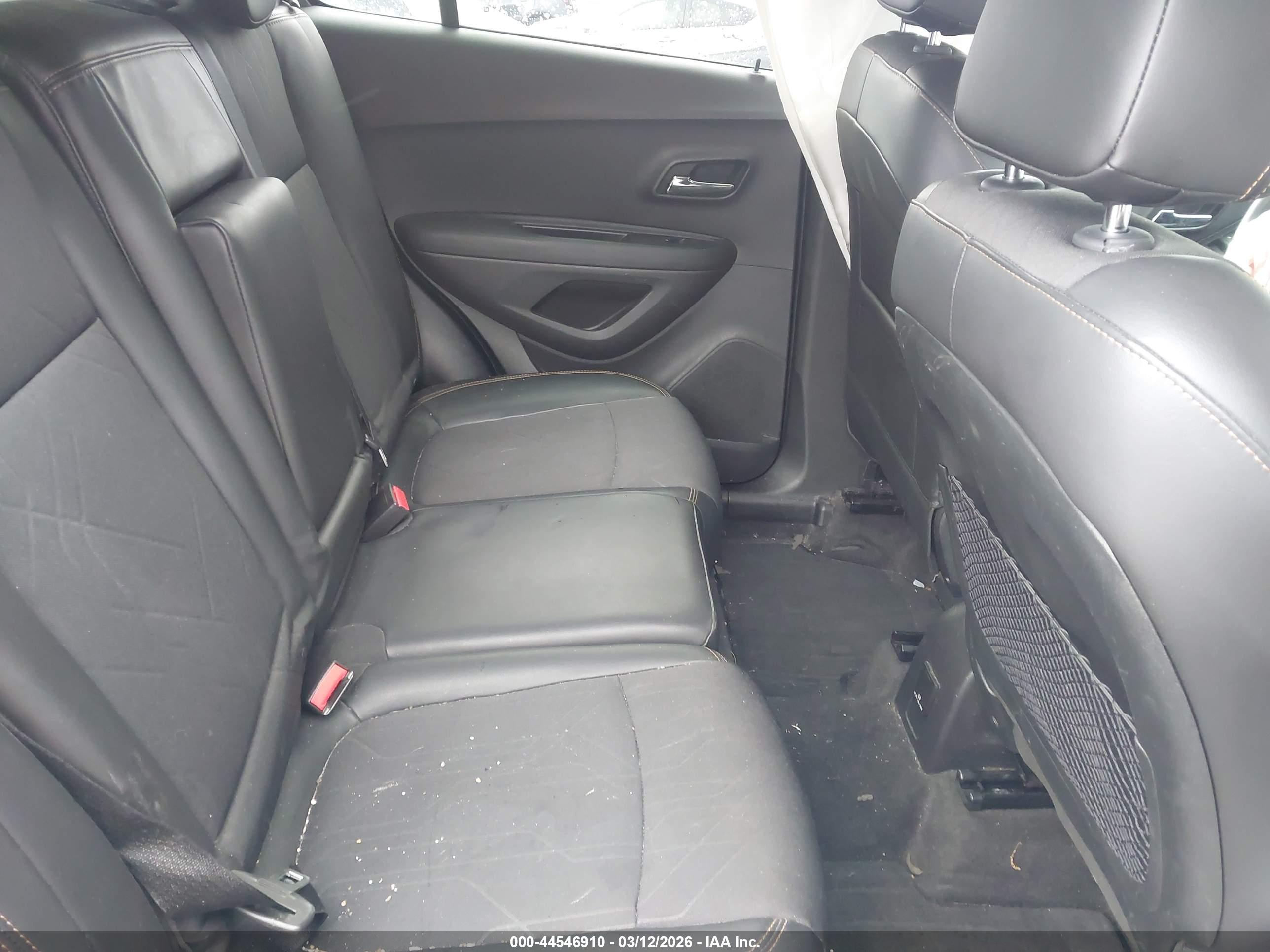 CHEVROLET TRAX image 8