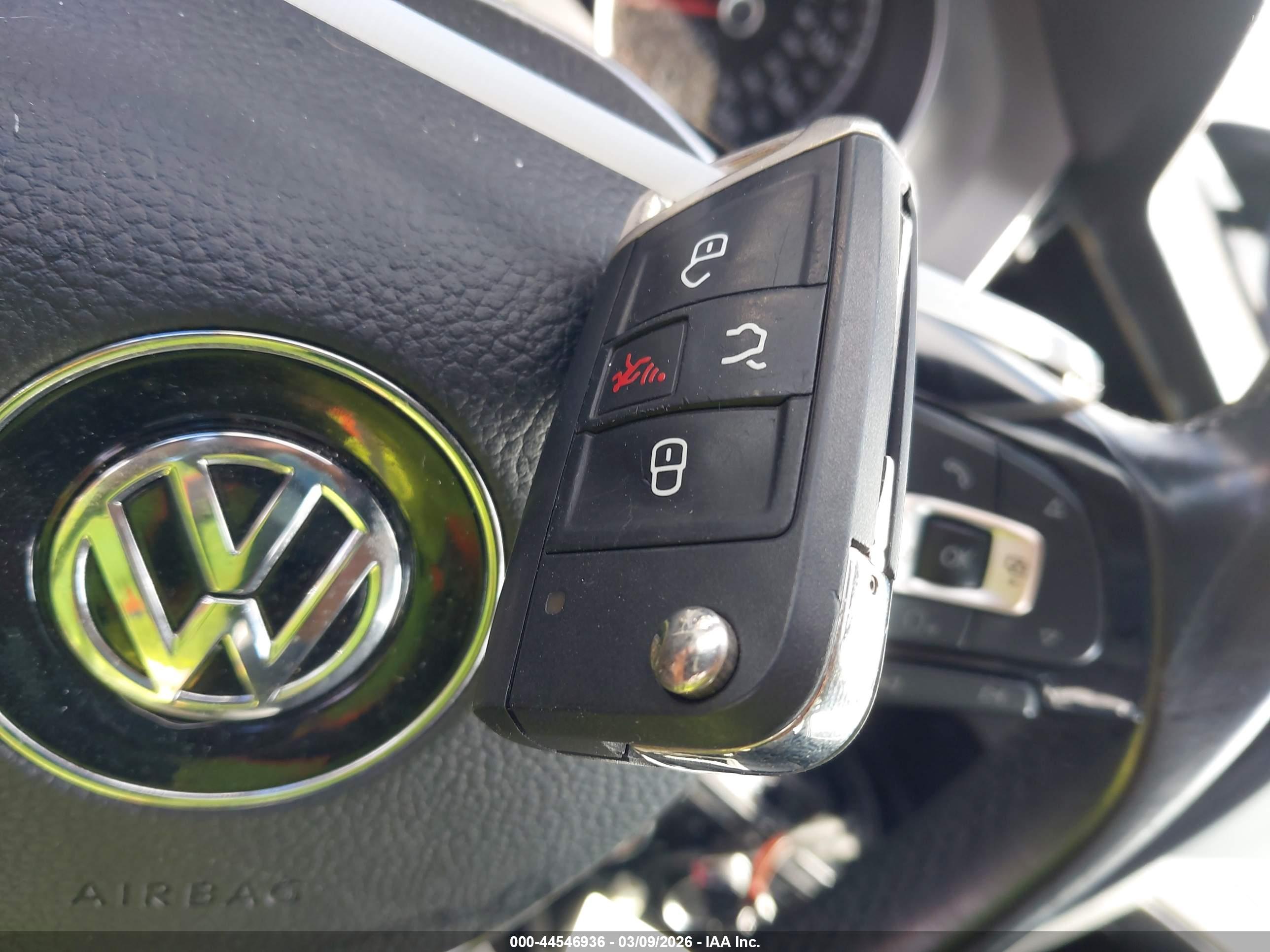 VOLKSWAGEN GOLF image 11