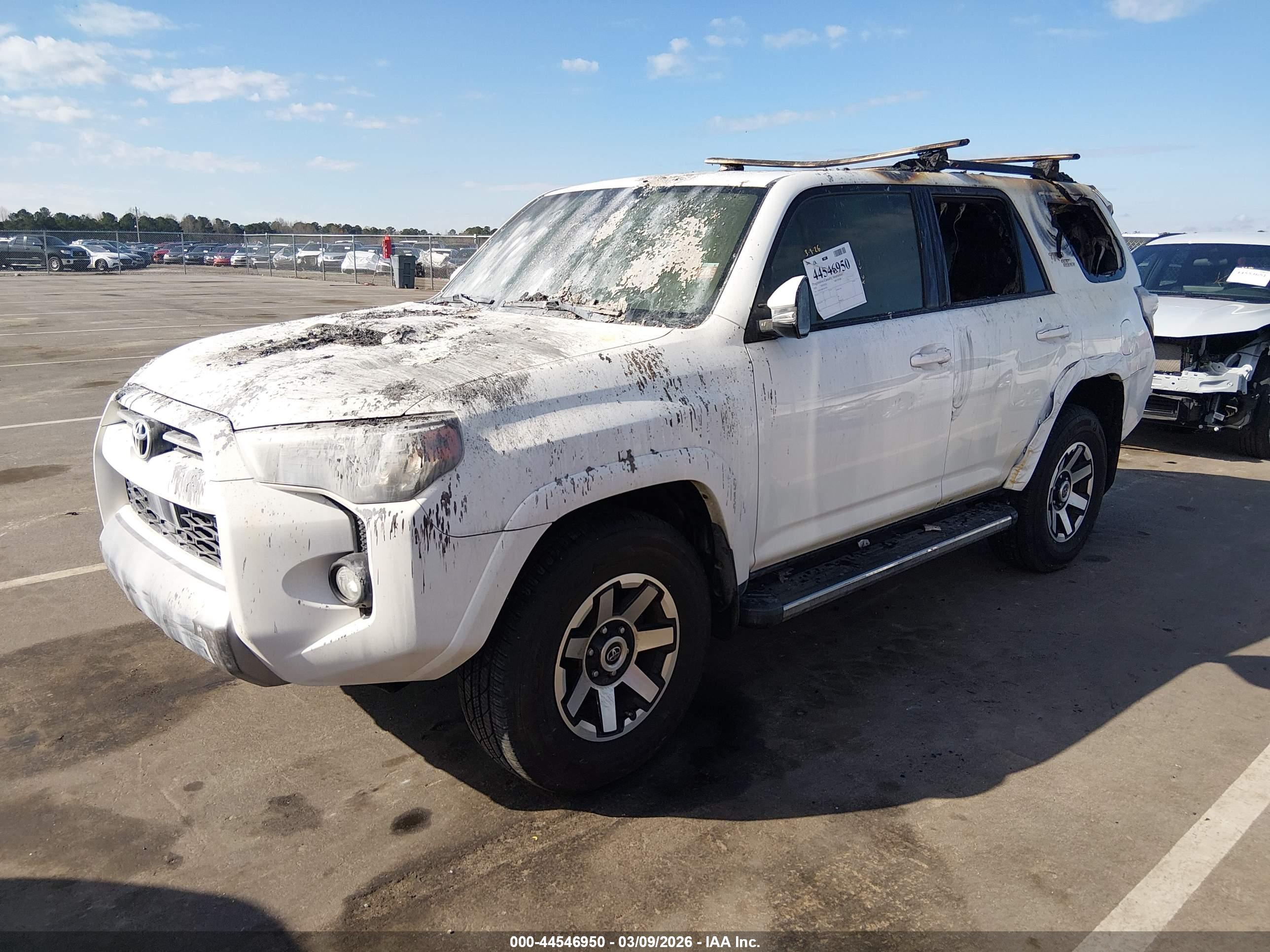 TOYOTA 4RUNNER image 2