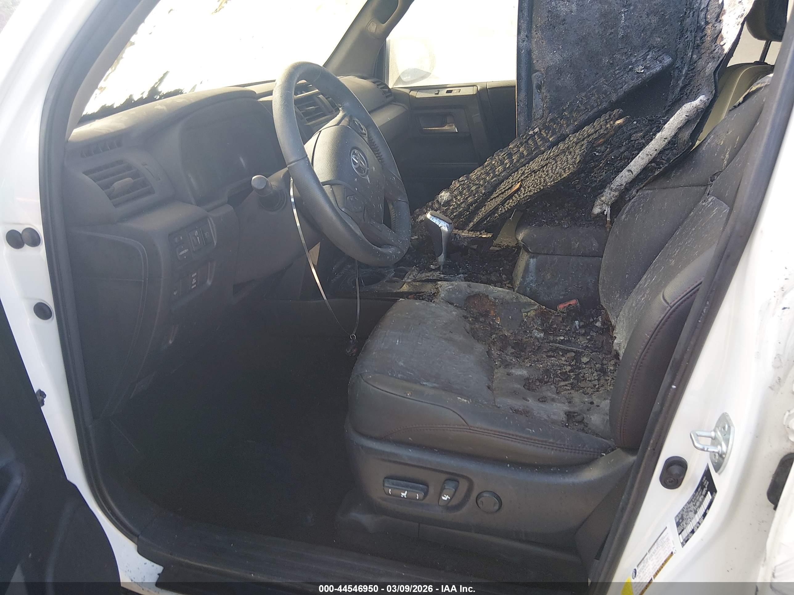 TOYOTA 4RUNNER image 5