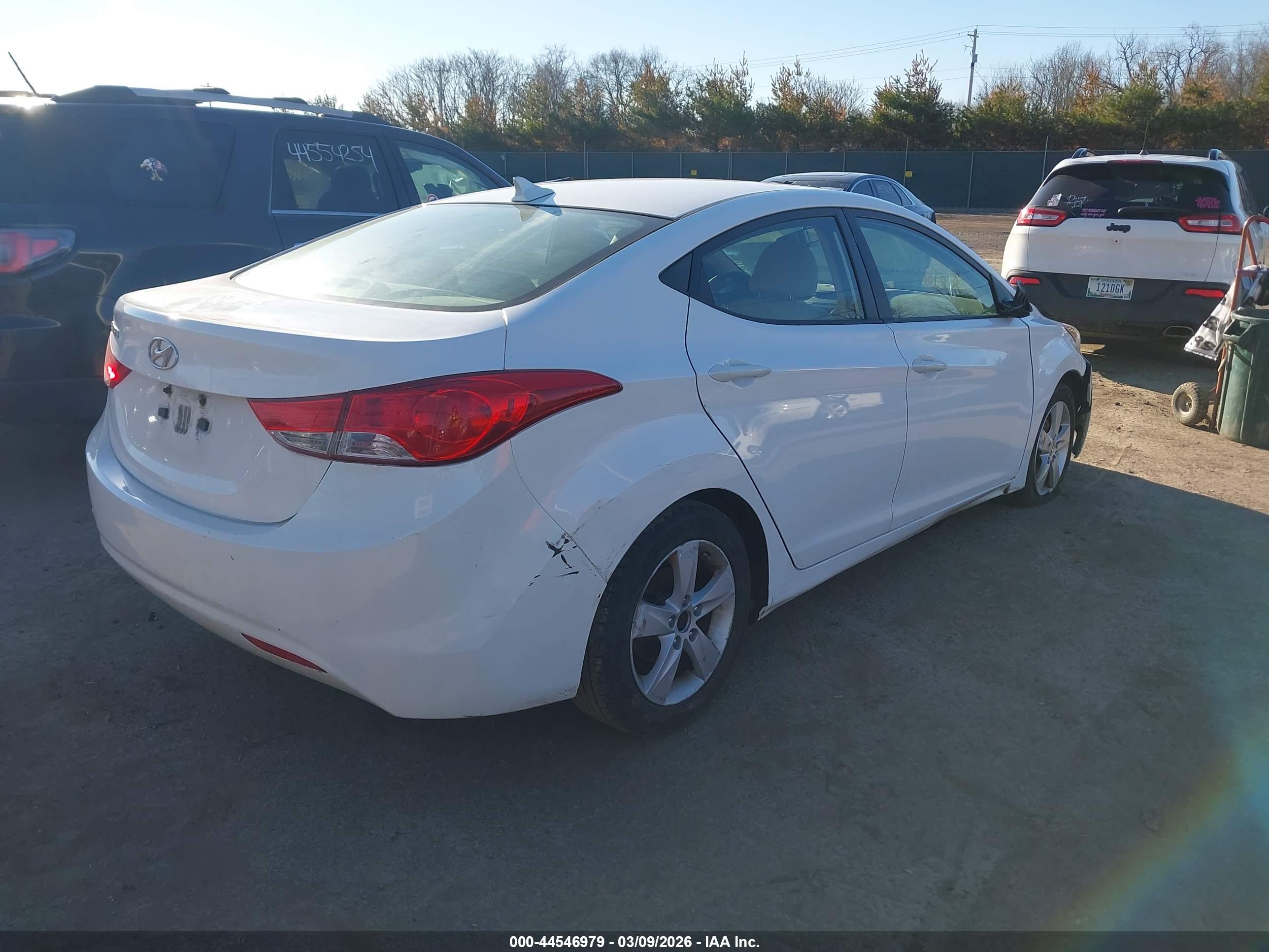 HYUNDAI ELANTRA image 4