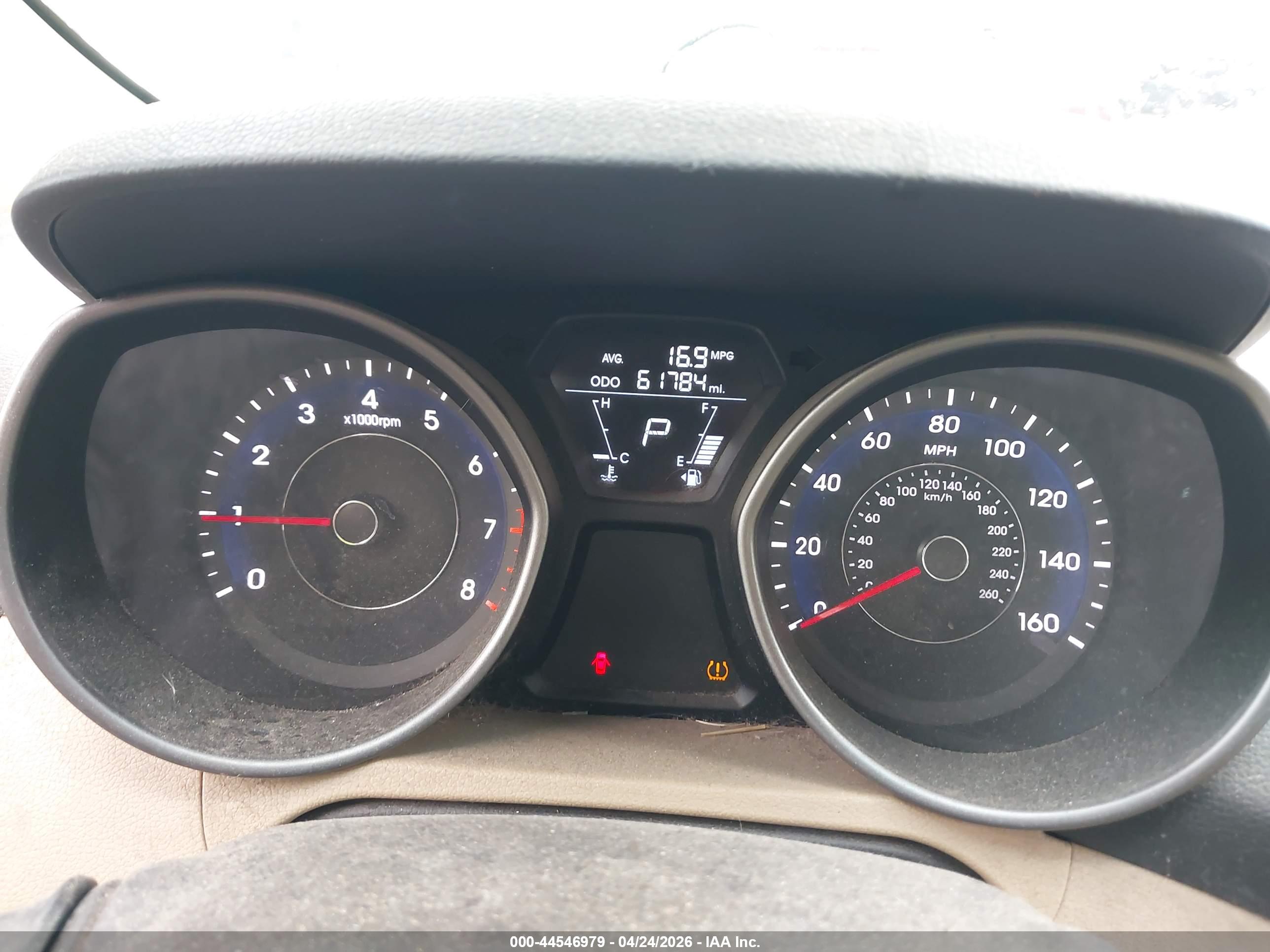 HYUNDAI ELANTRA image 7