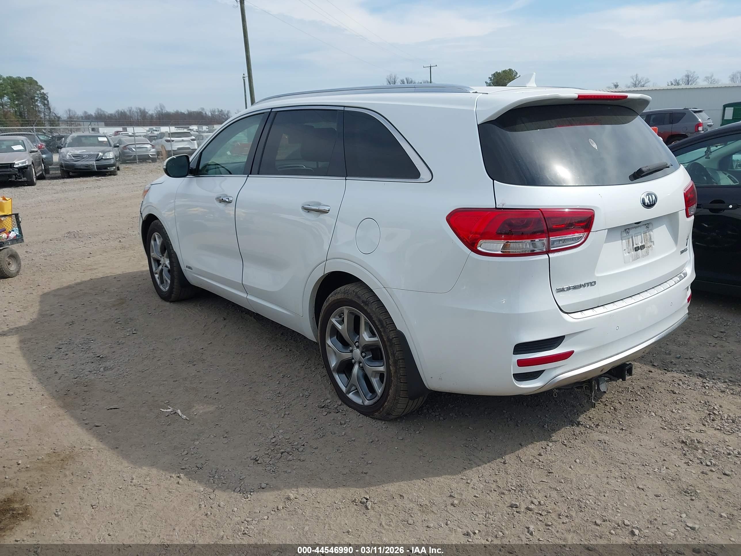 KIA SORENTO image 3