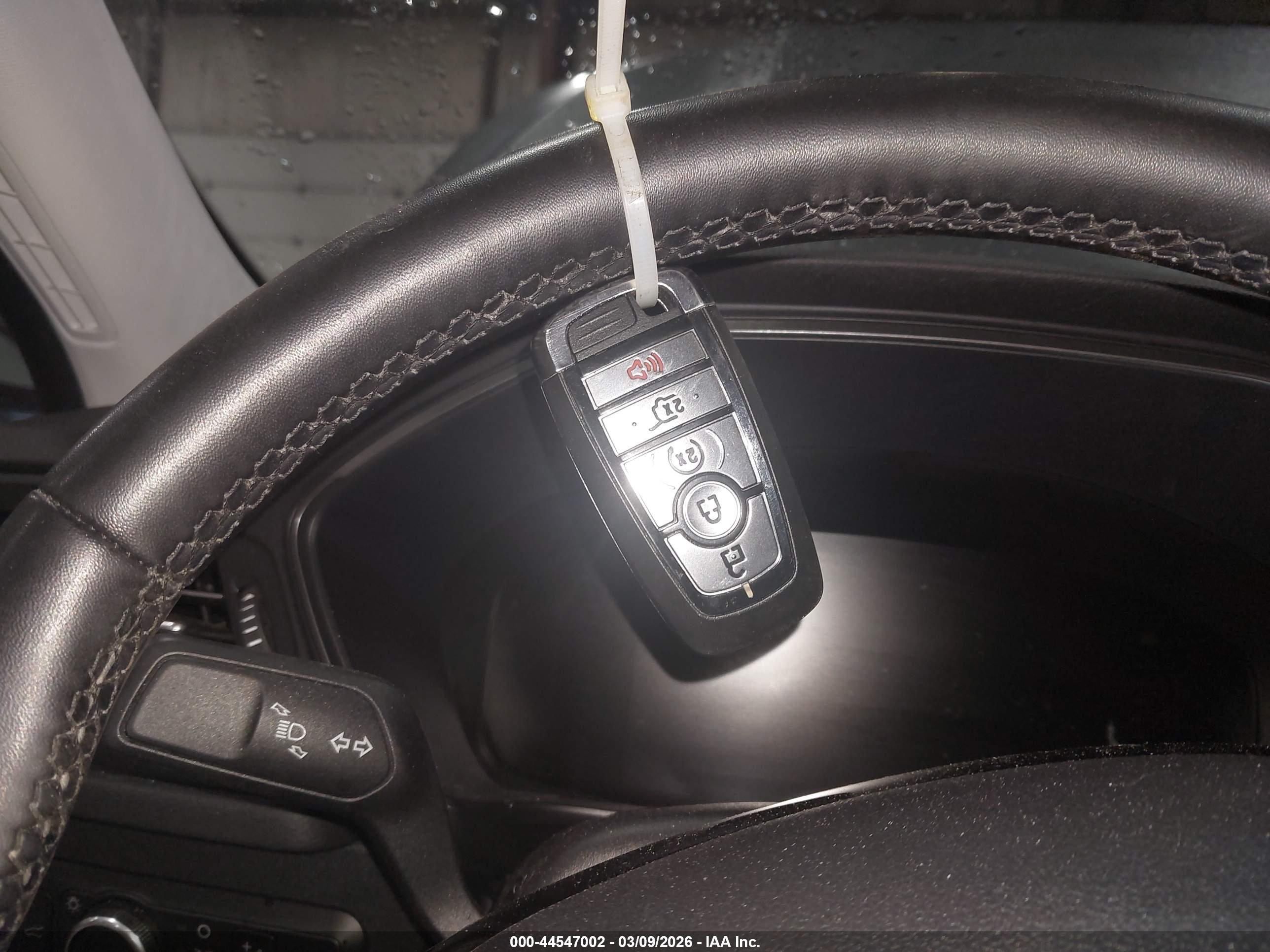 FORD ESCAPE image 11