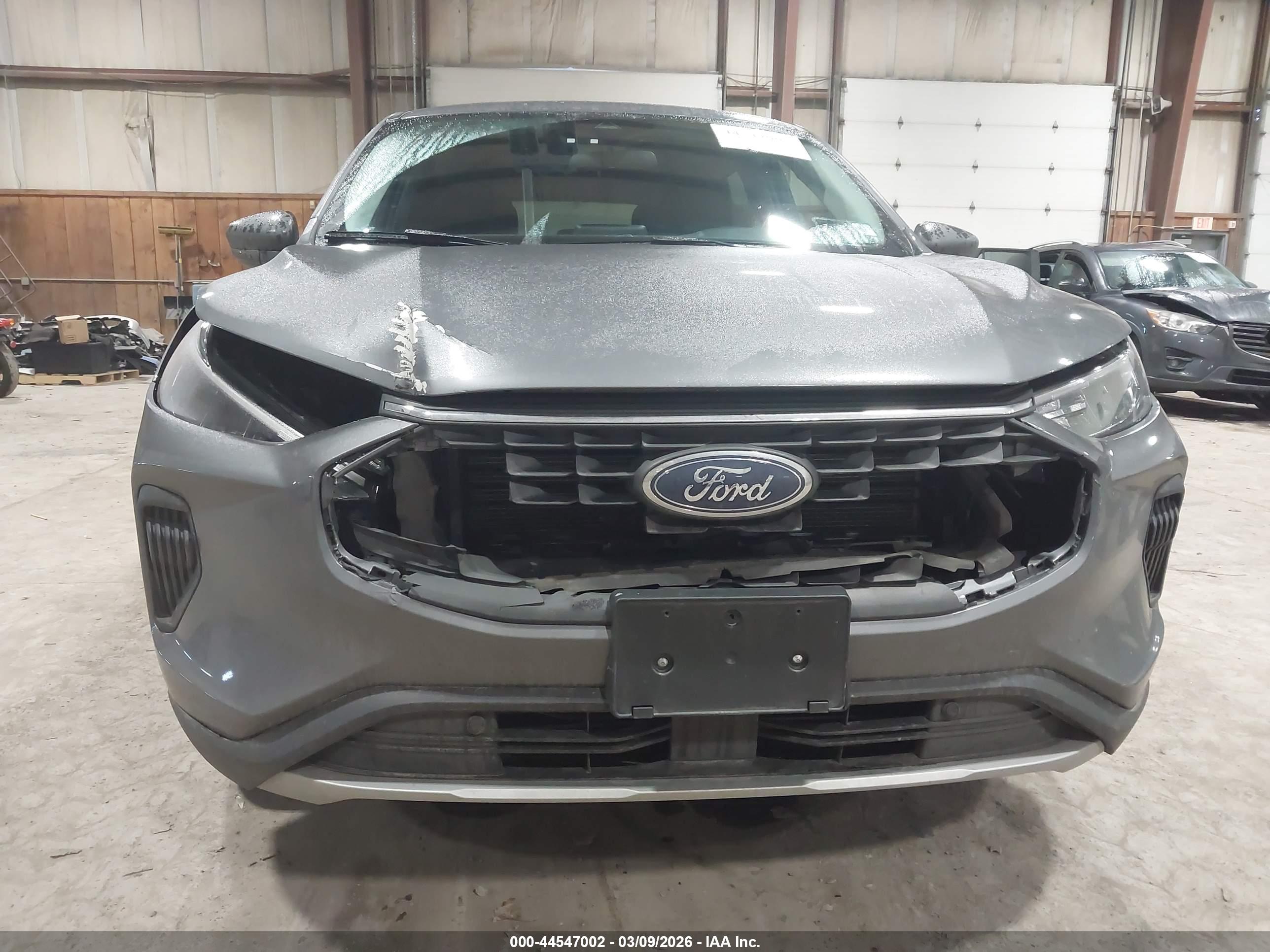 FORD ESCAPE image 6