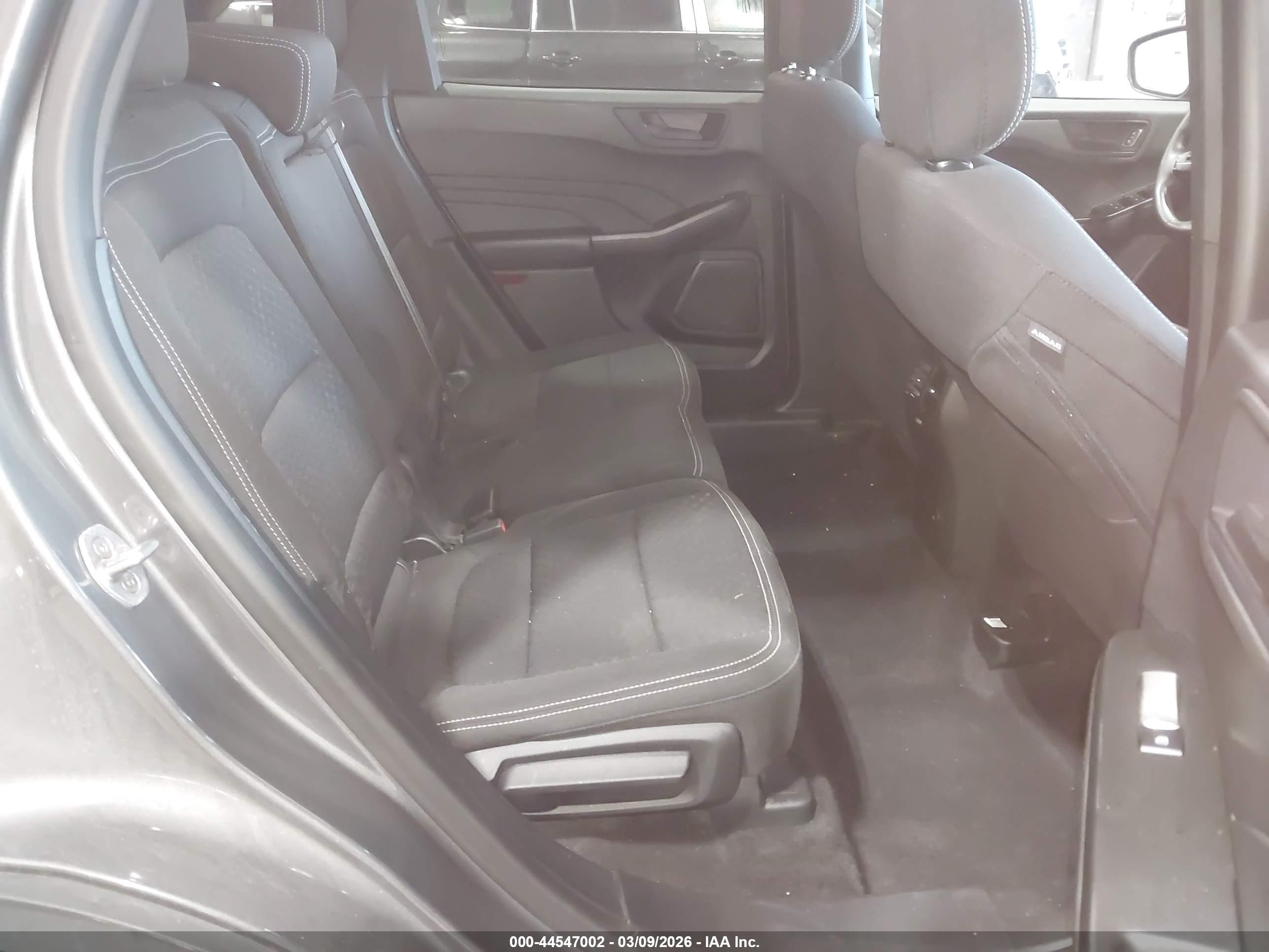FORD ESCAPE image 8
