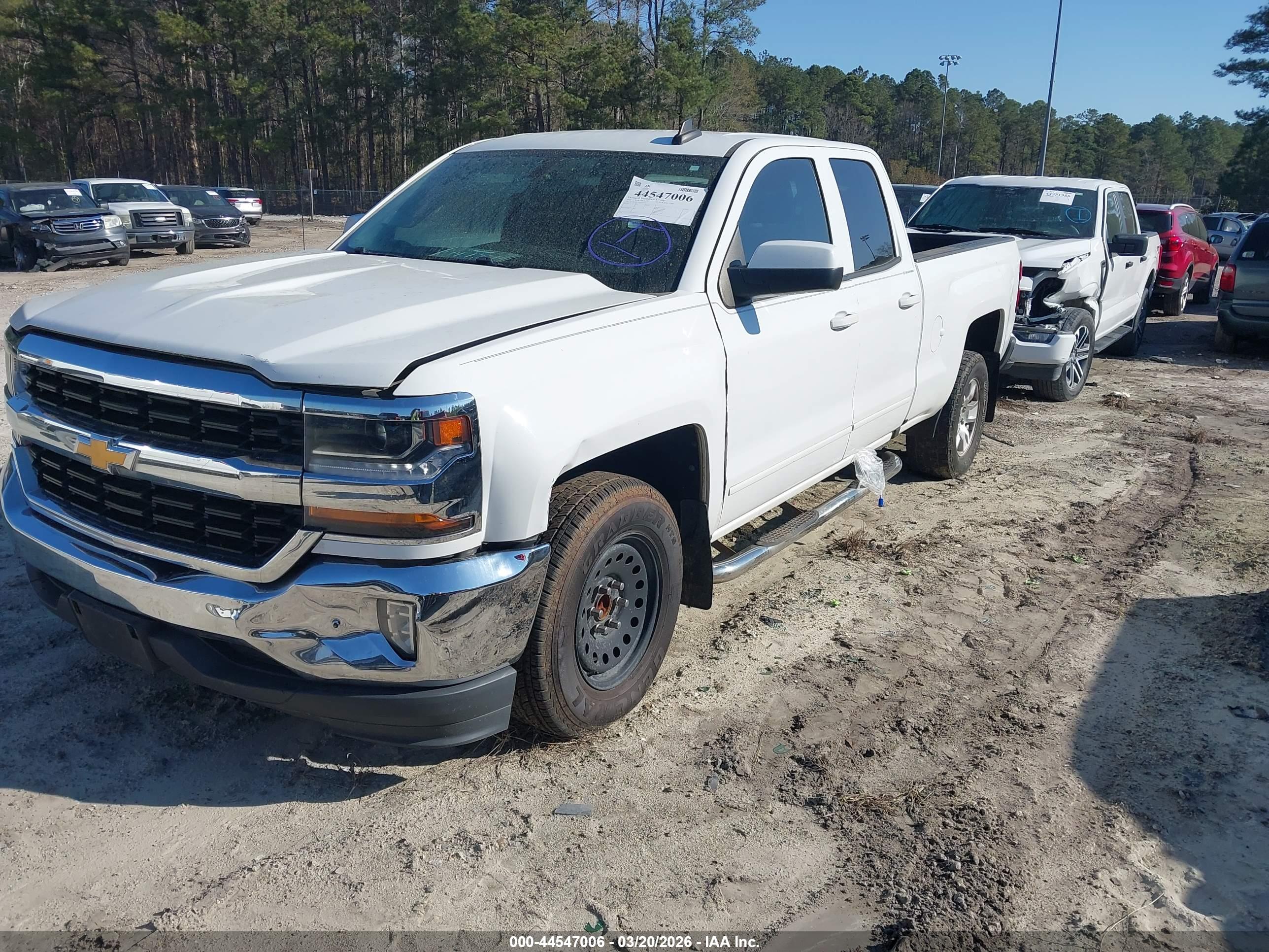 CHEVROLET SILVERADO image 2