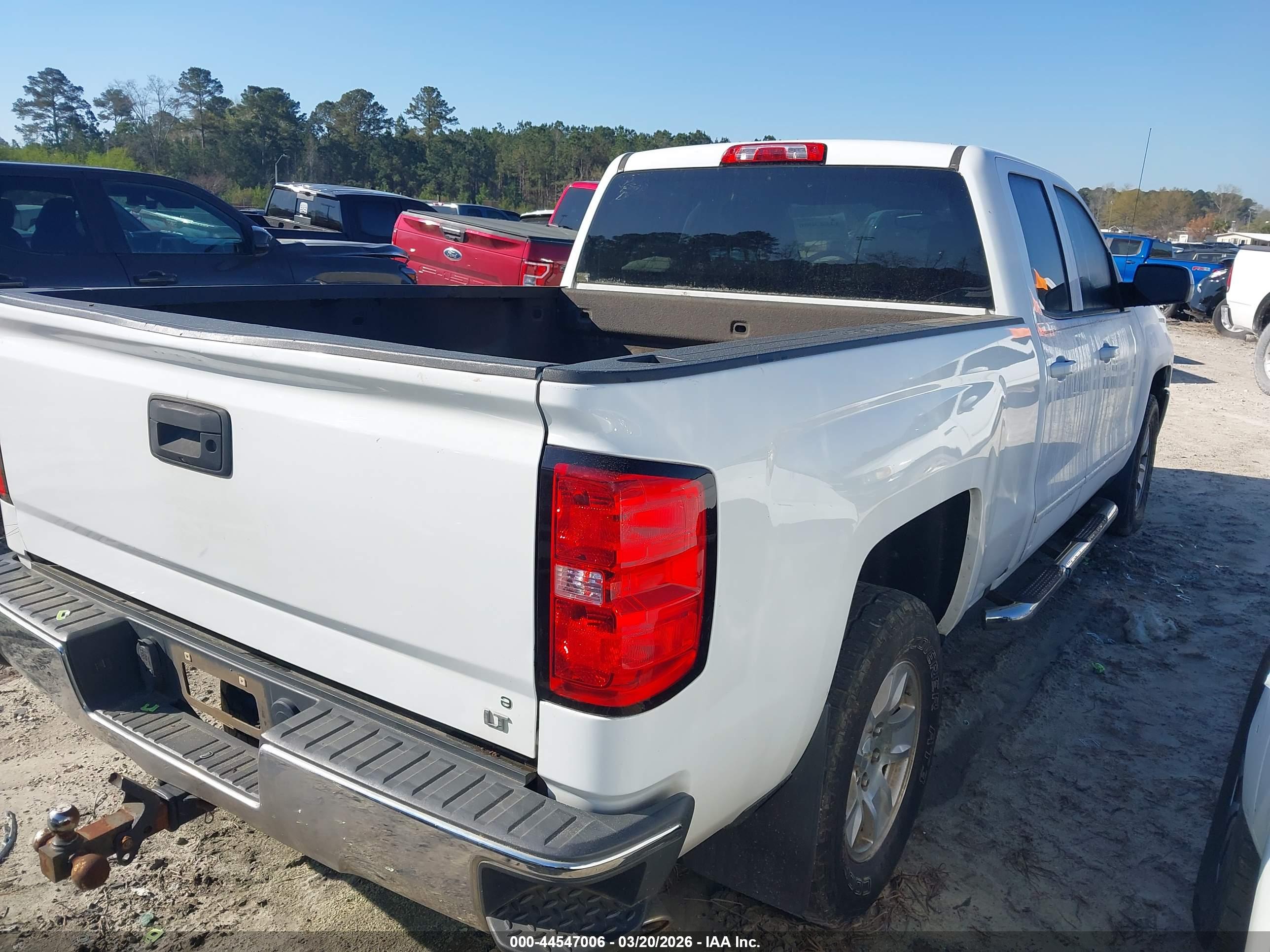 CHEVROLET SILVERADO image 4