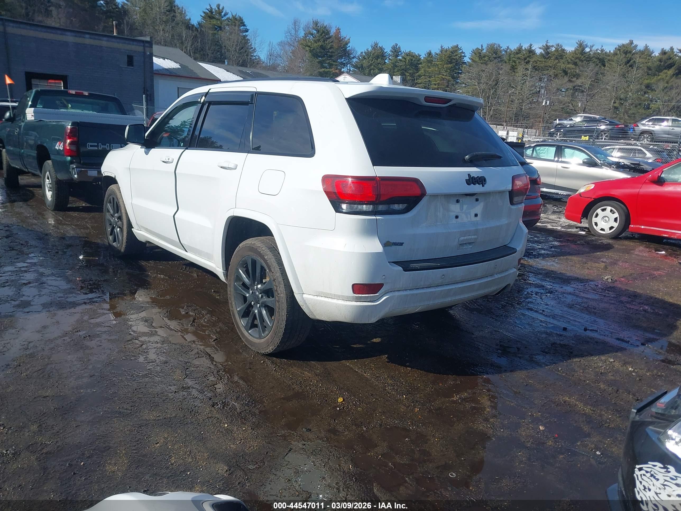 JEEP GRAND image 3