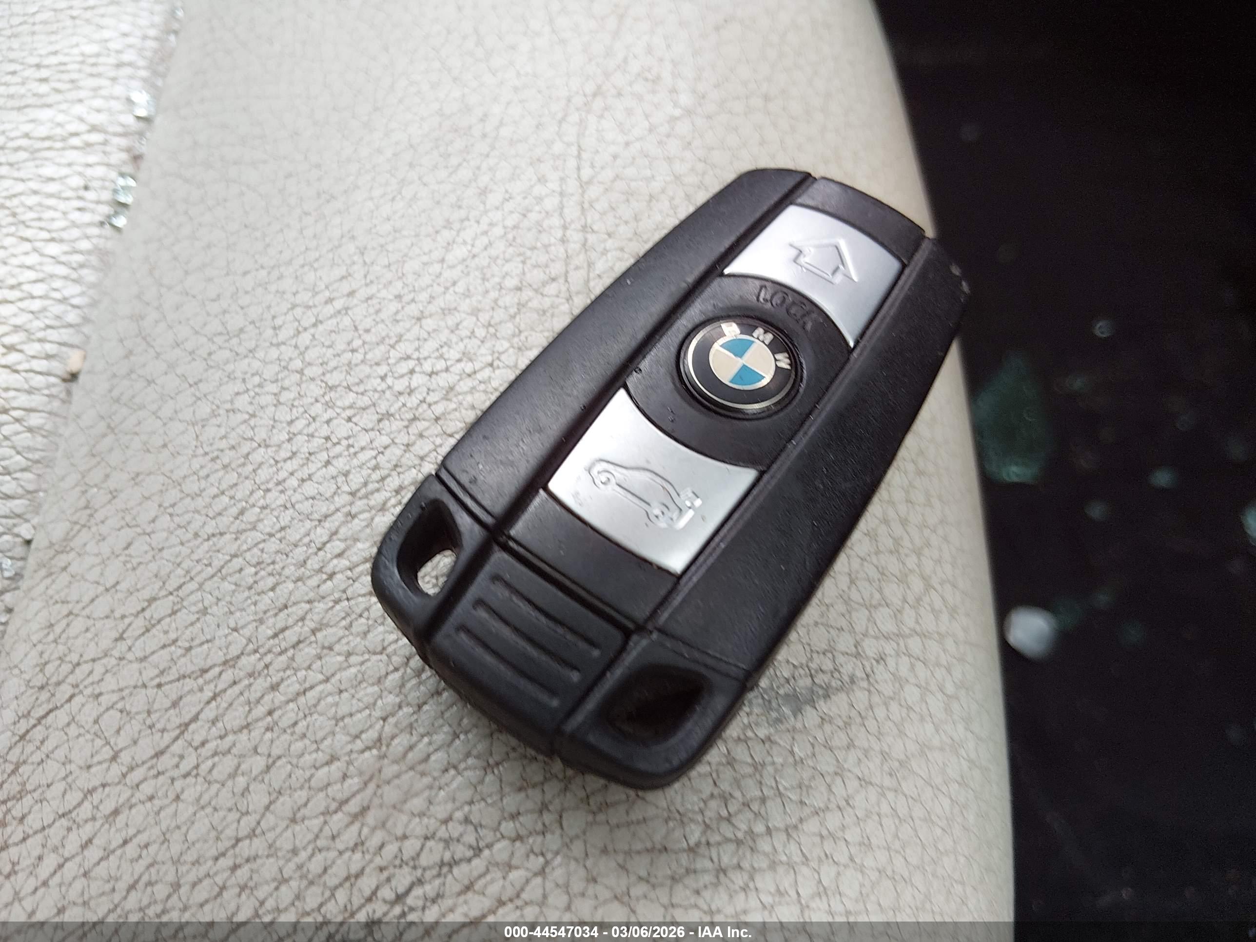 BMW 328I image 11