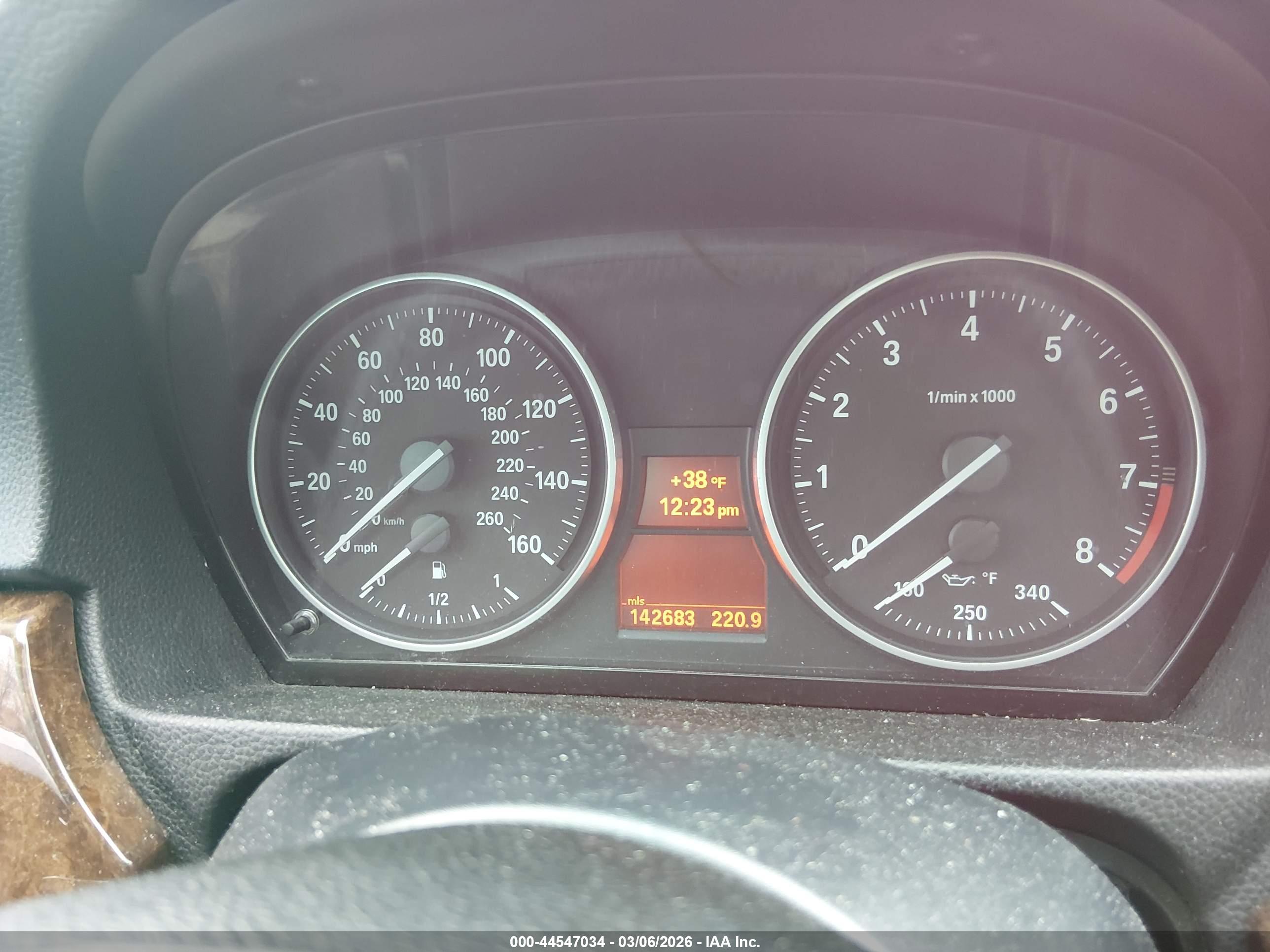 BMW 328I image 7
