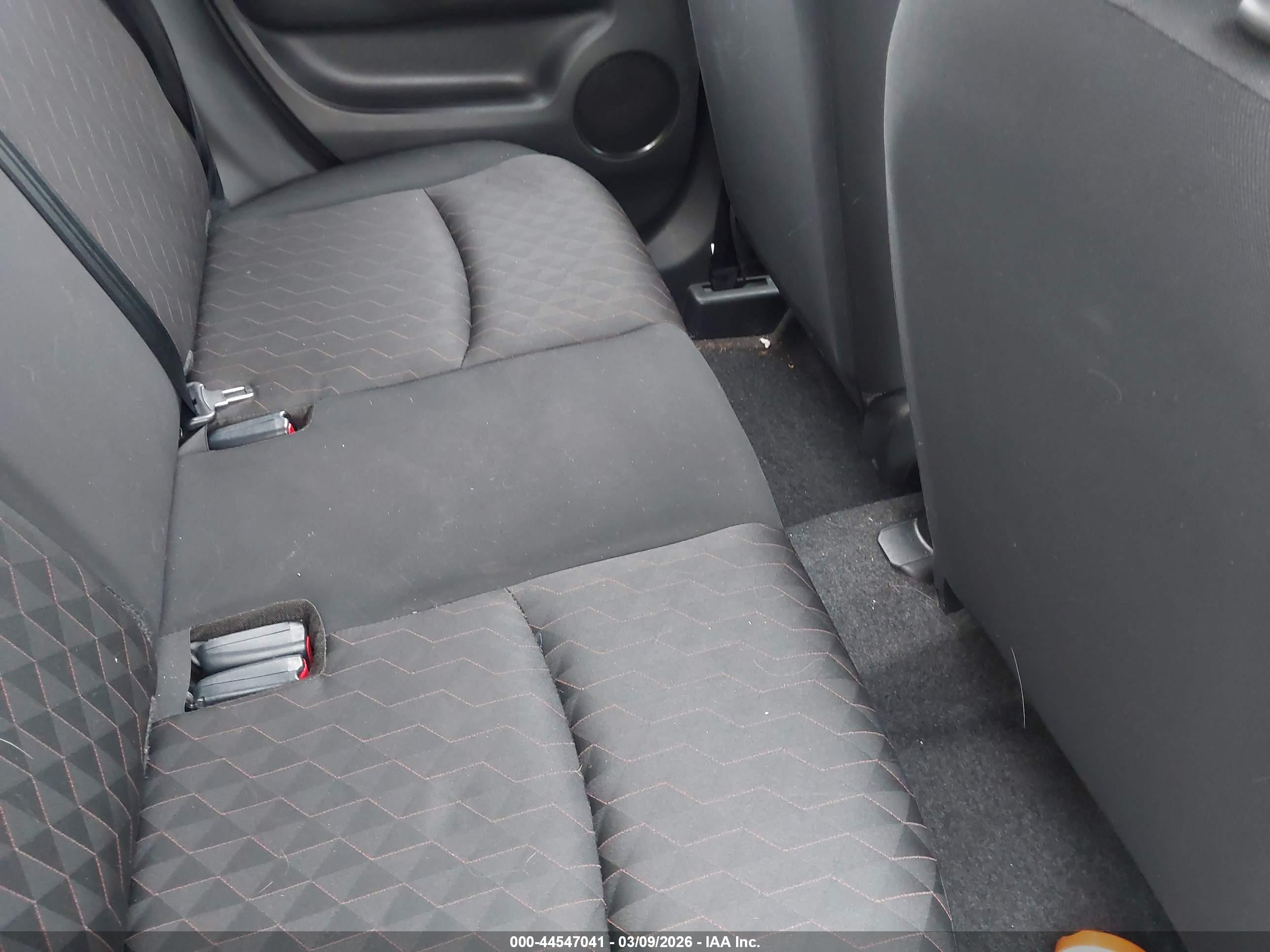 MITSUBISHI MIRAGE image 8