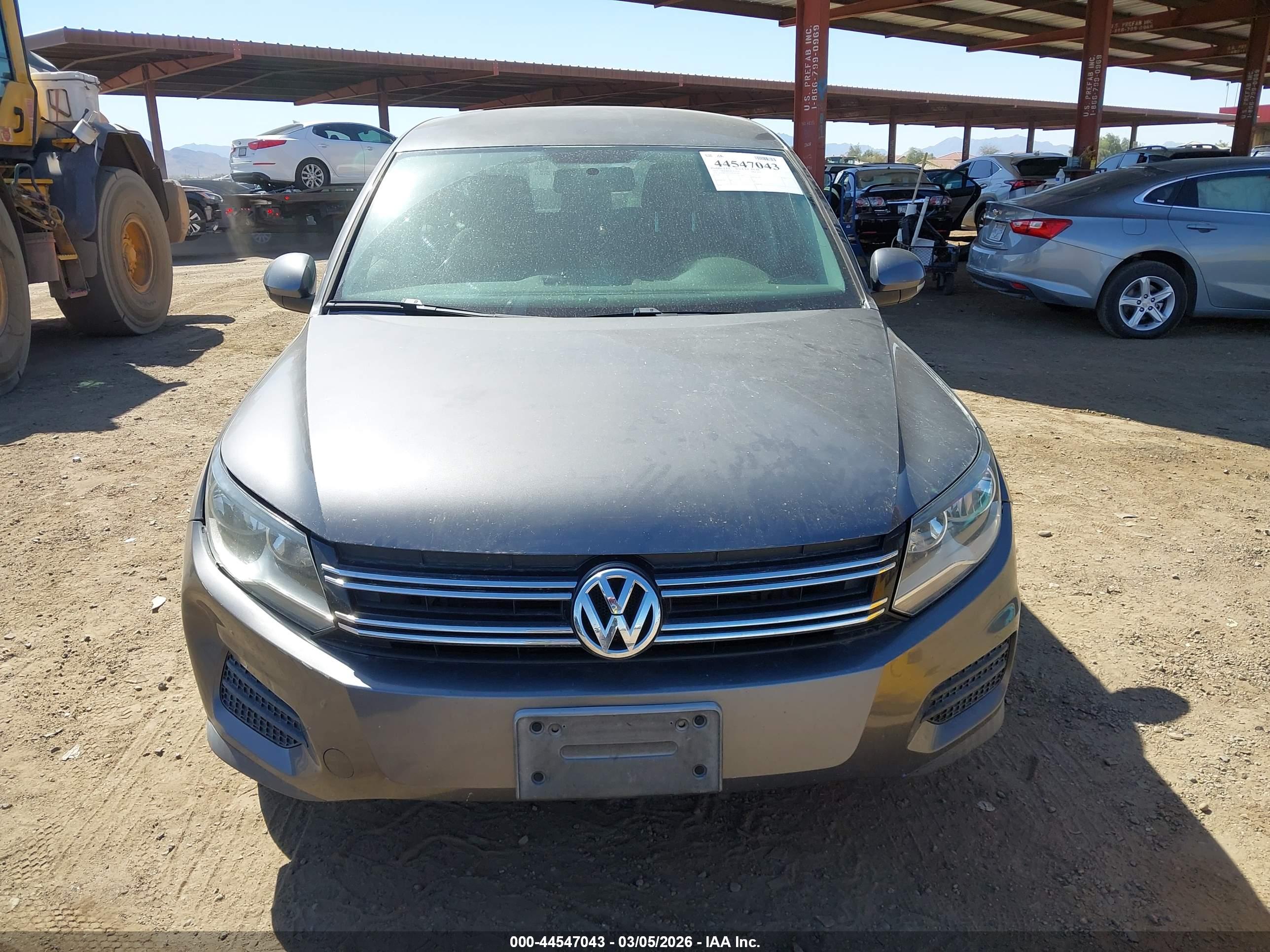 VOLKSWAGEN TIGUAN image 6