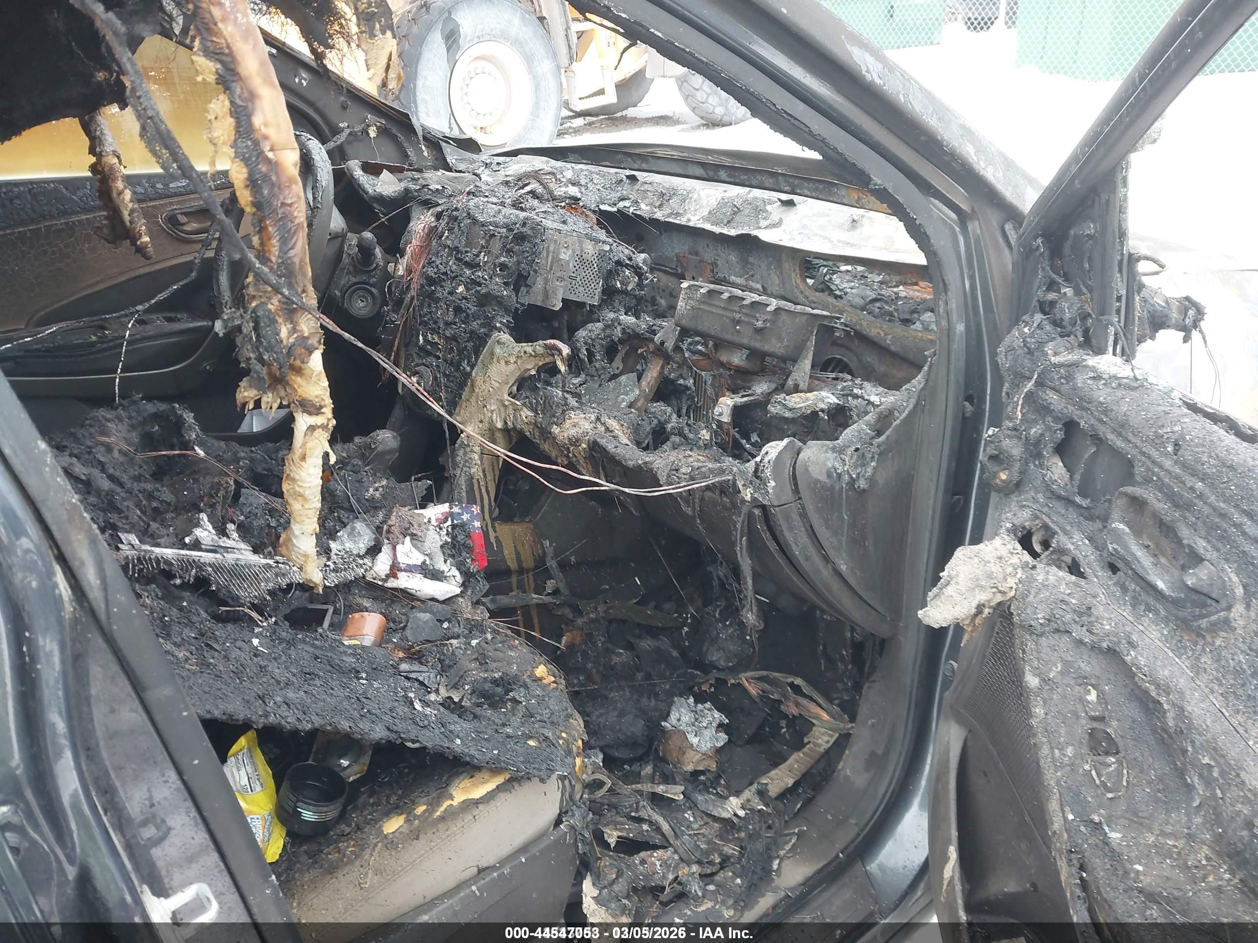 HYUNDAI SANTA image 5