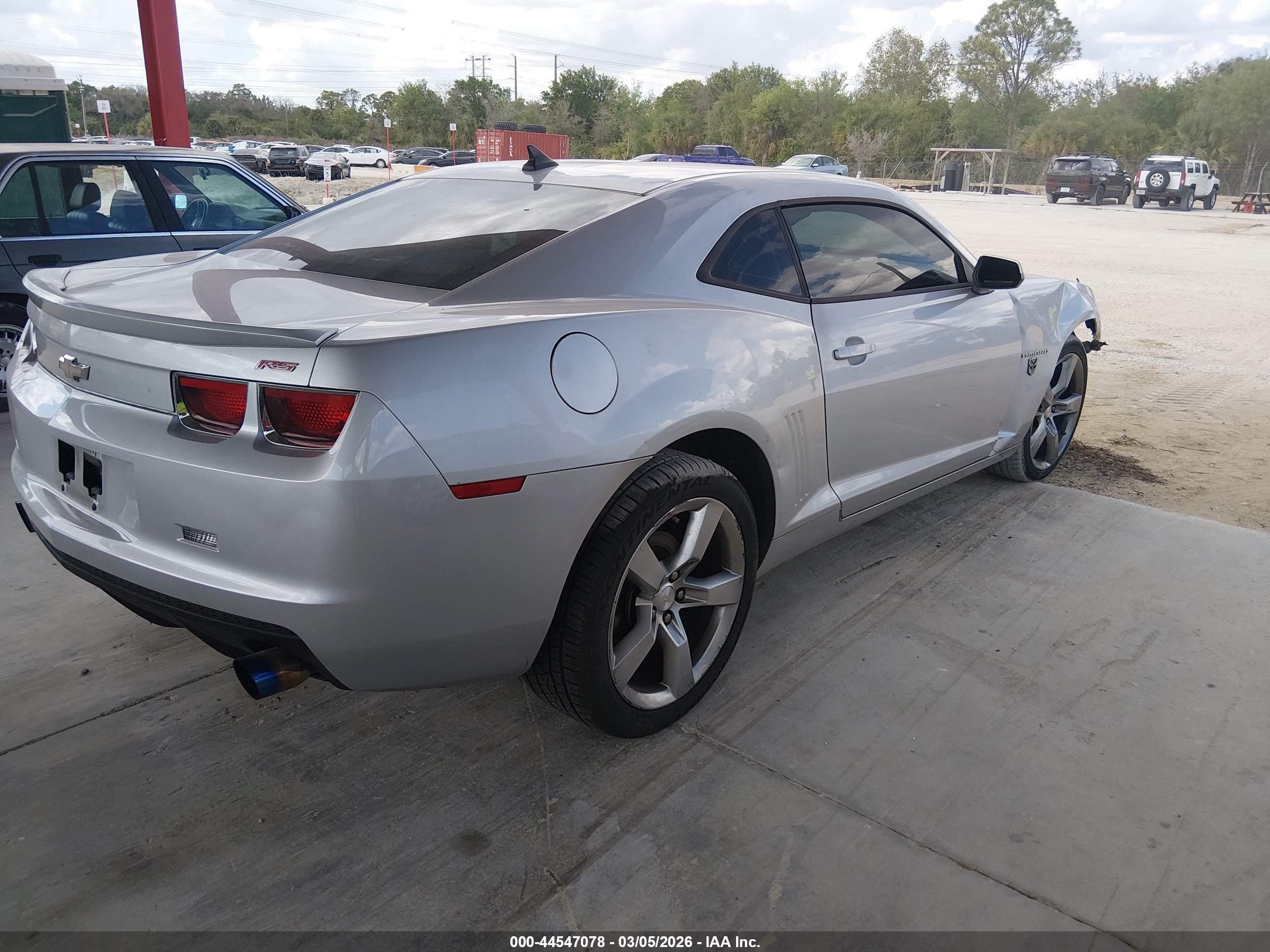 CHEVROLET CAMARO image 4