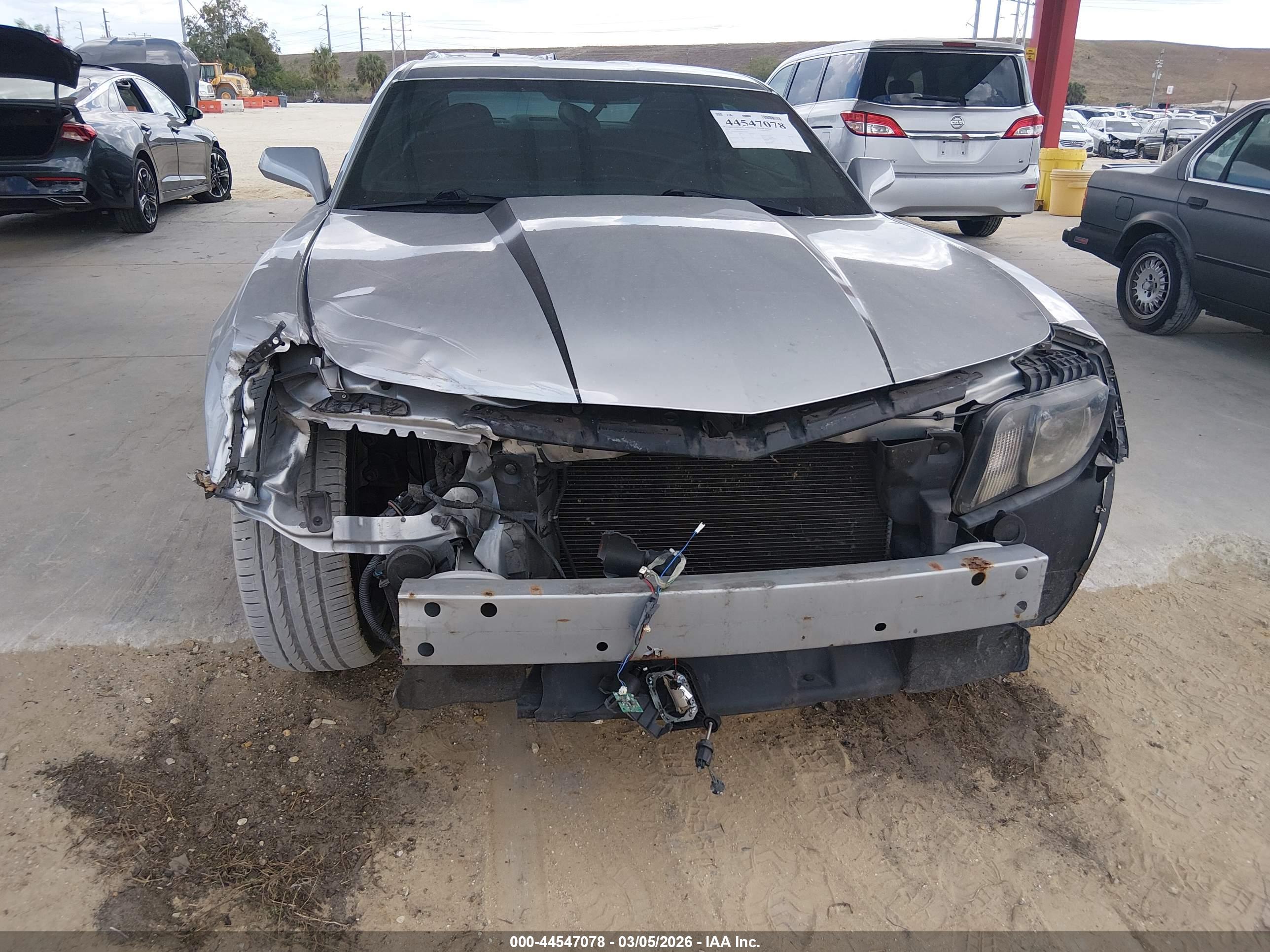 CHEVROLET CAMARO image 6