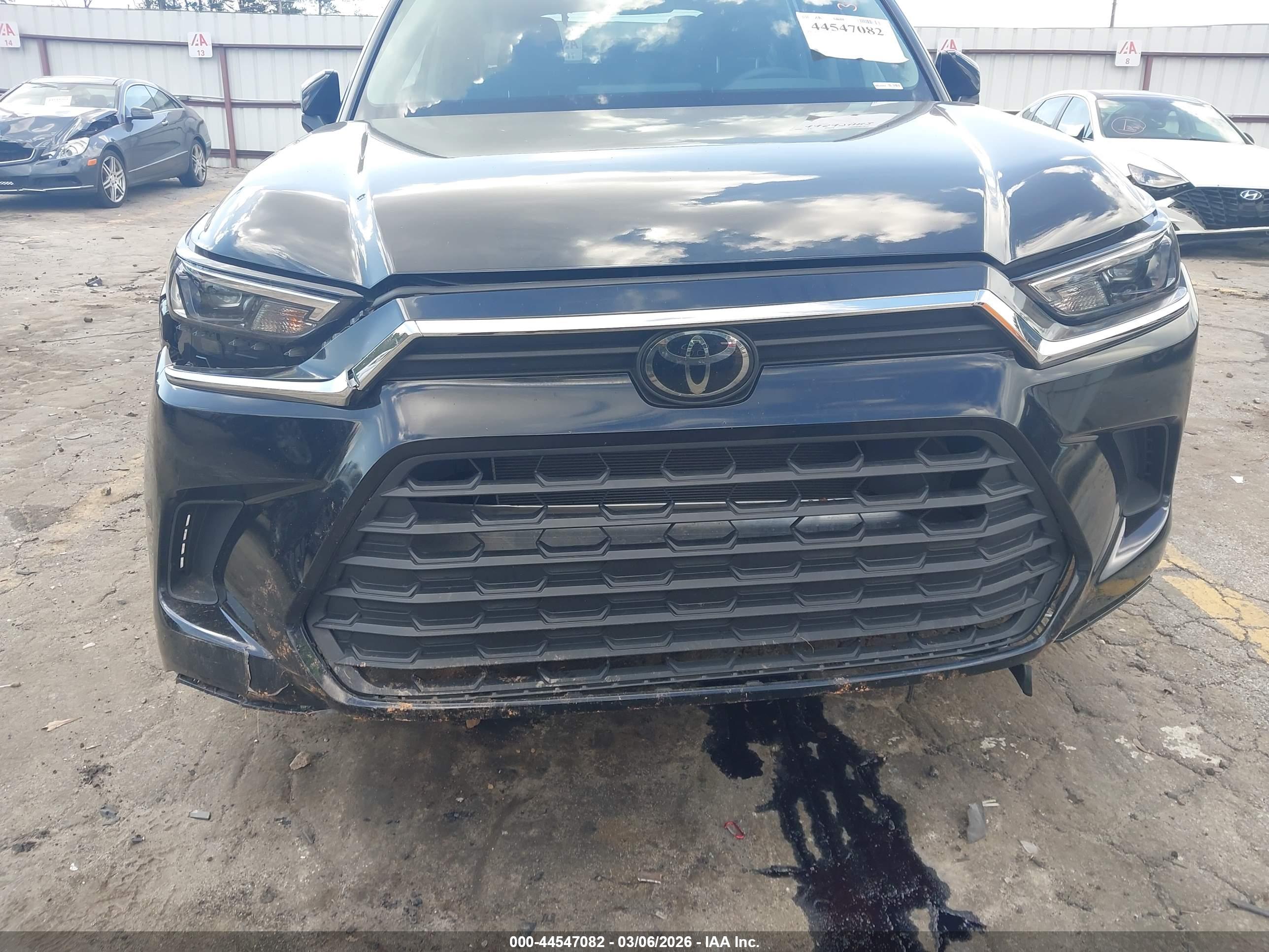 TOYOTA GRAND image 6