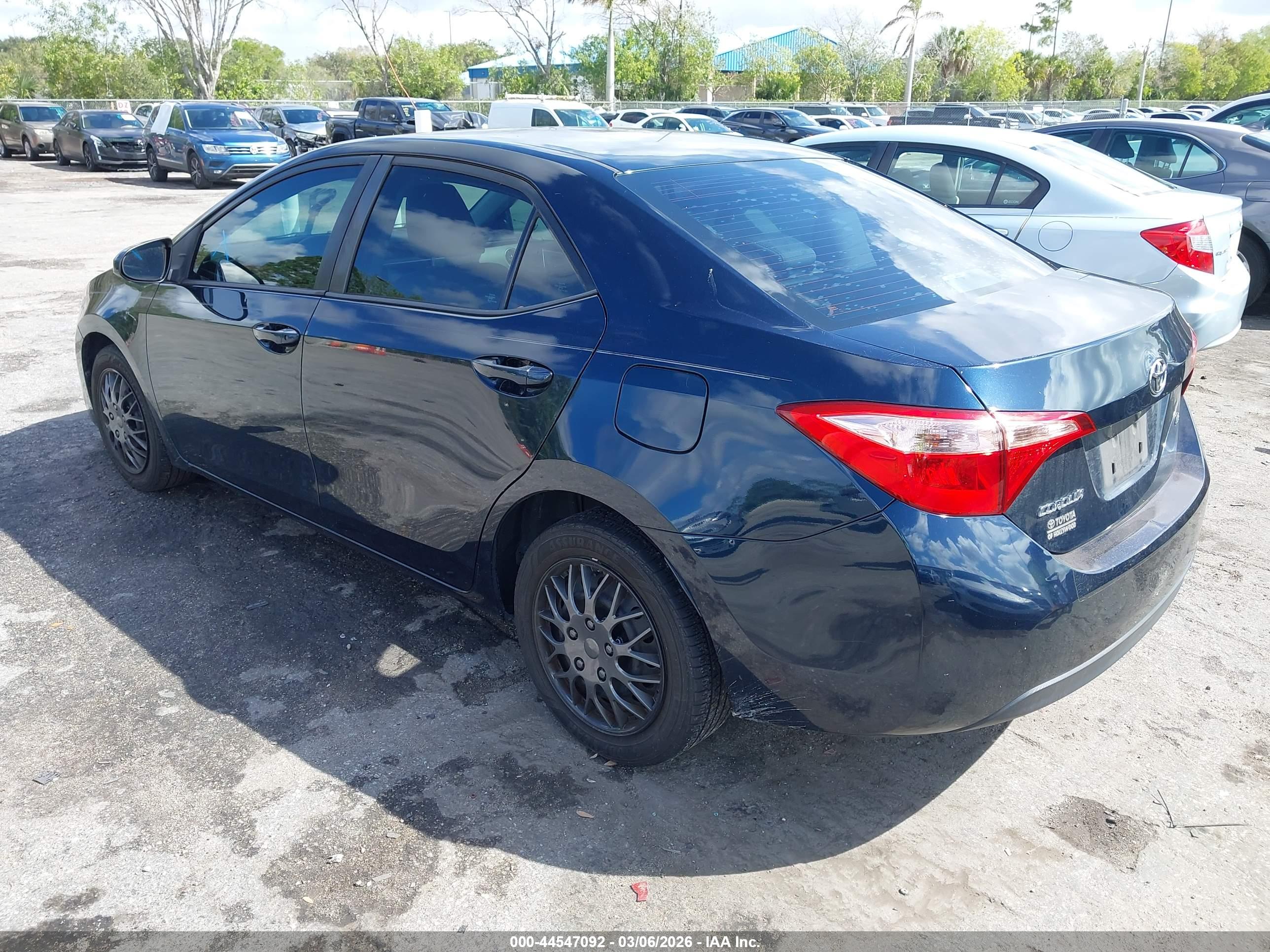 TOYOTA COROLLA image 3