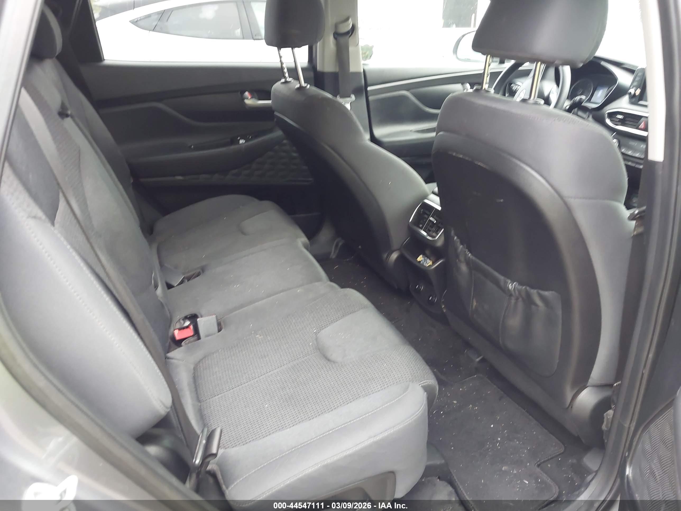 HYUNDAI SANTA image 8