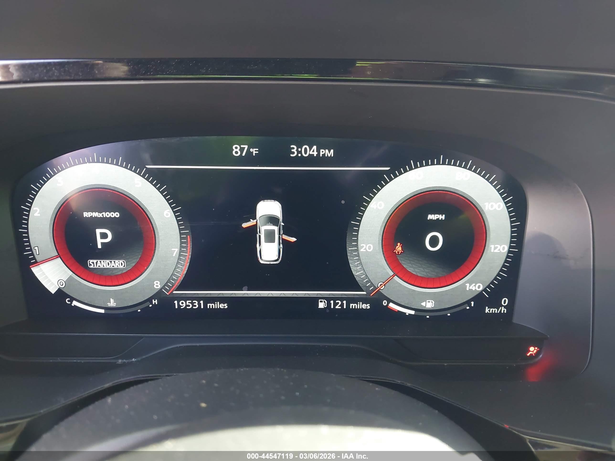 NISSAN PATHFINDER image 7