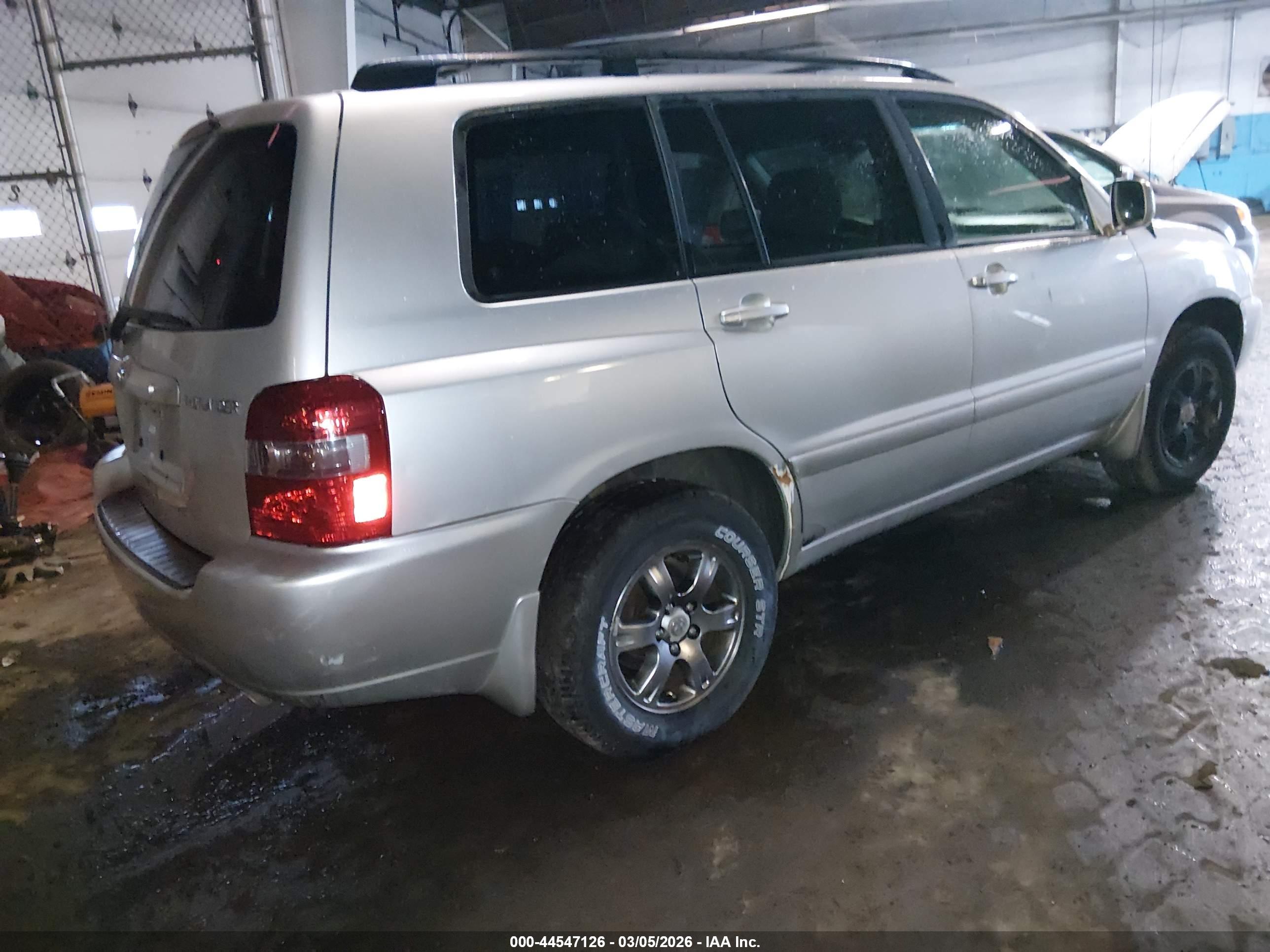 TOYOTA HIGHLANDER image 4