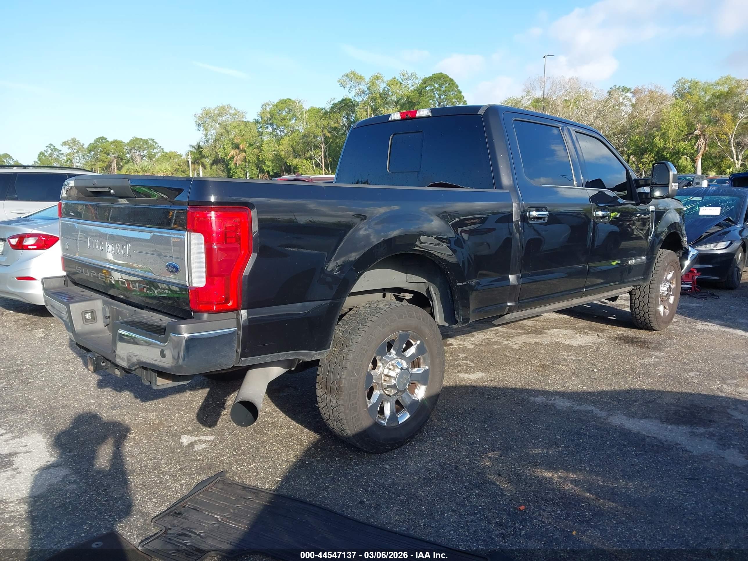 FORD F-350 image 4