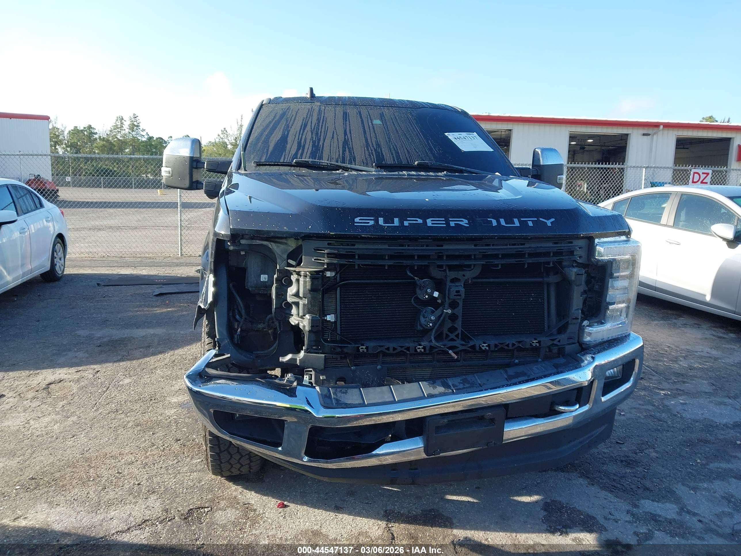 FORD F-350 image 6