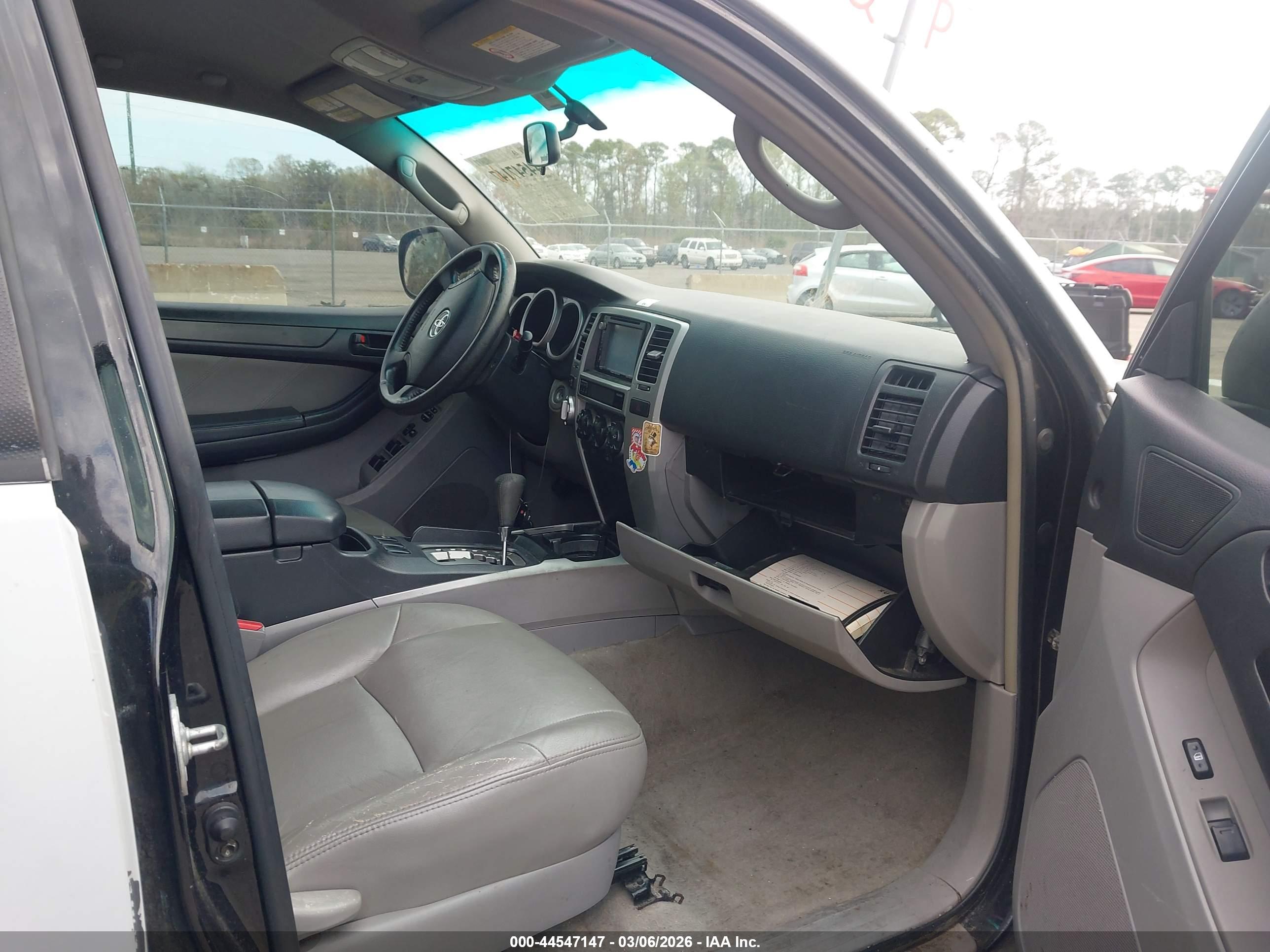 TOYOTA 4RUNNER image 5