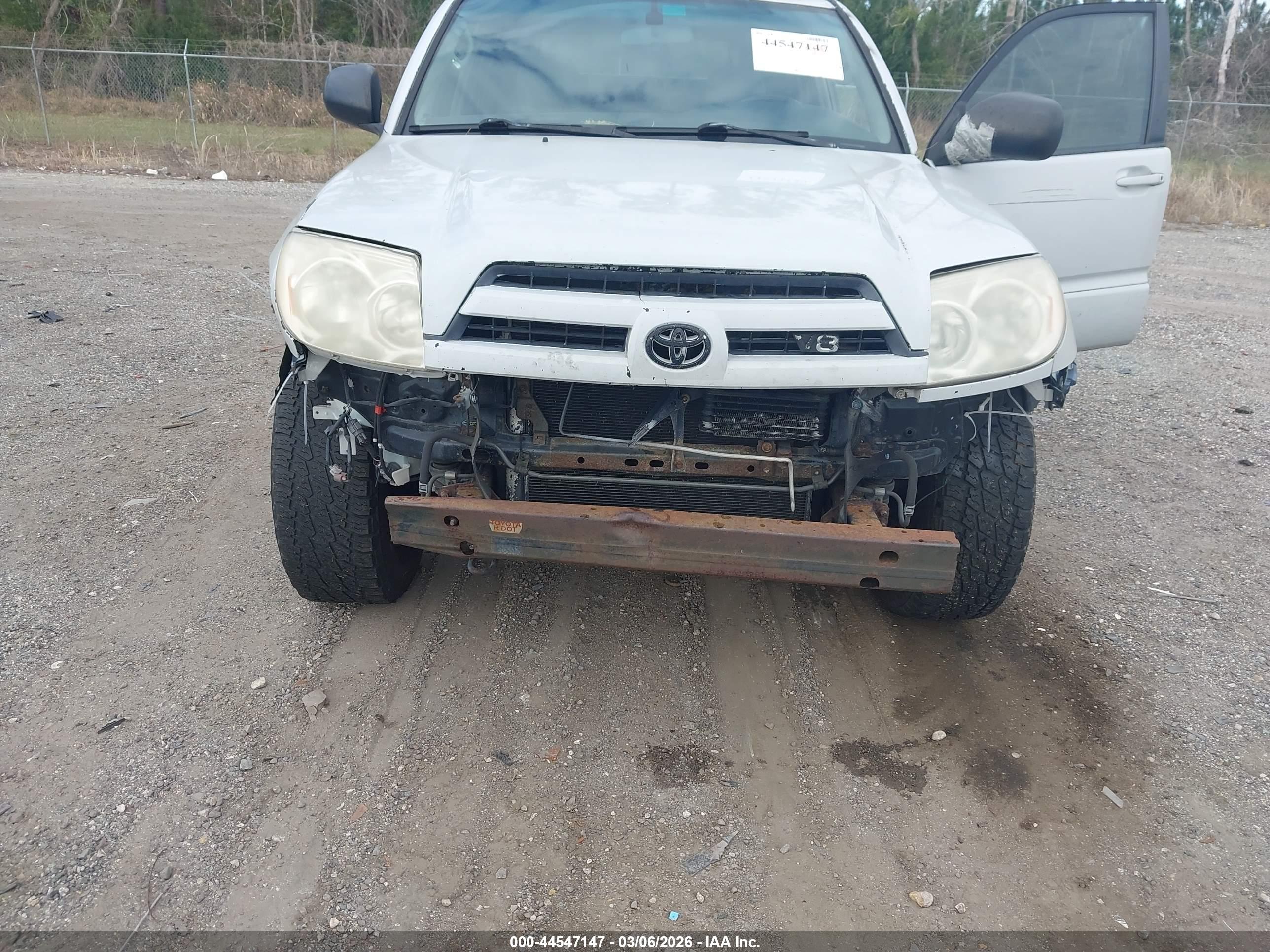 TOYOTA 4RUNNER image 6