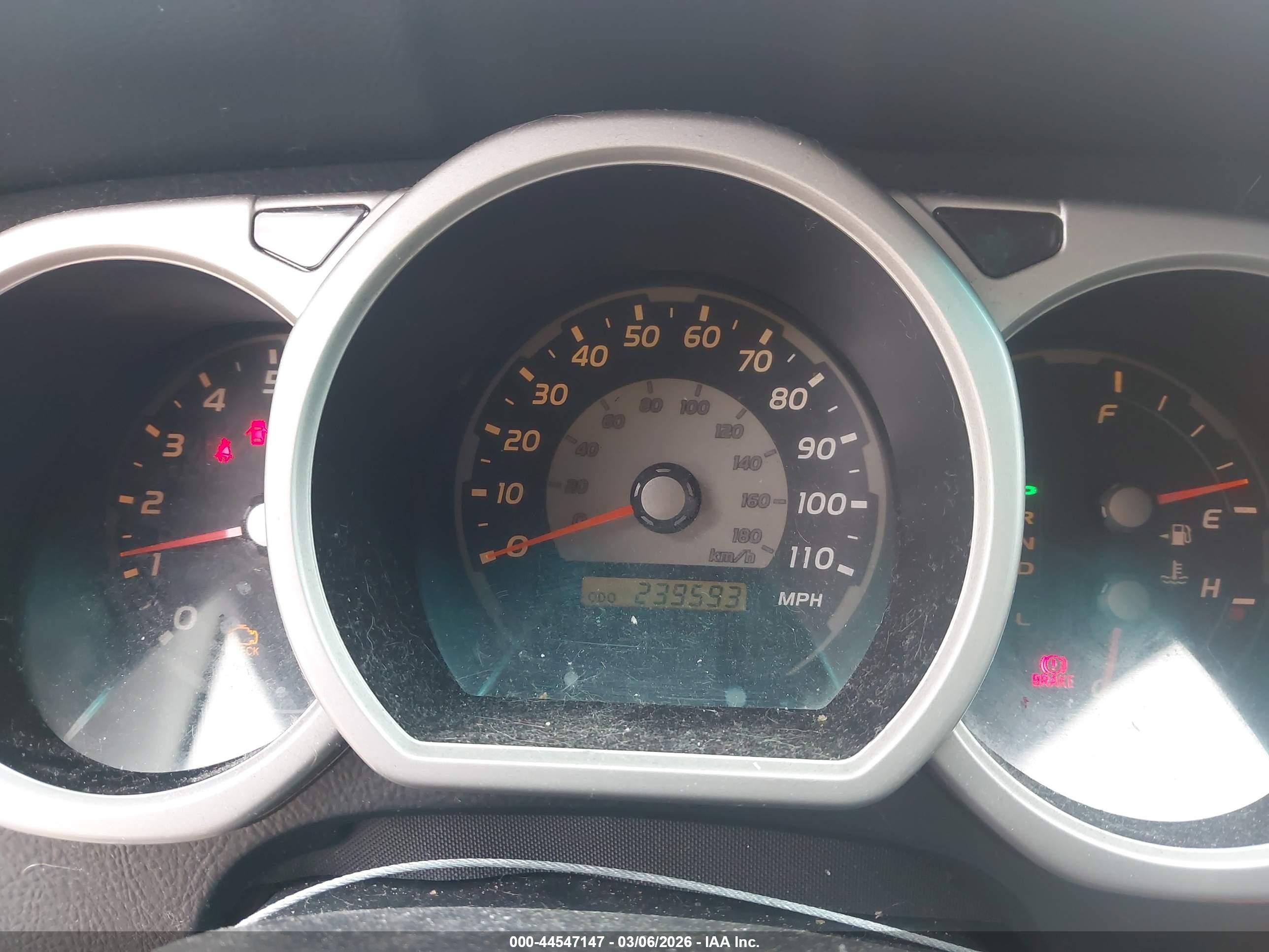 TOYOTA 4RUNNER image 7