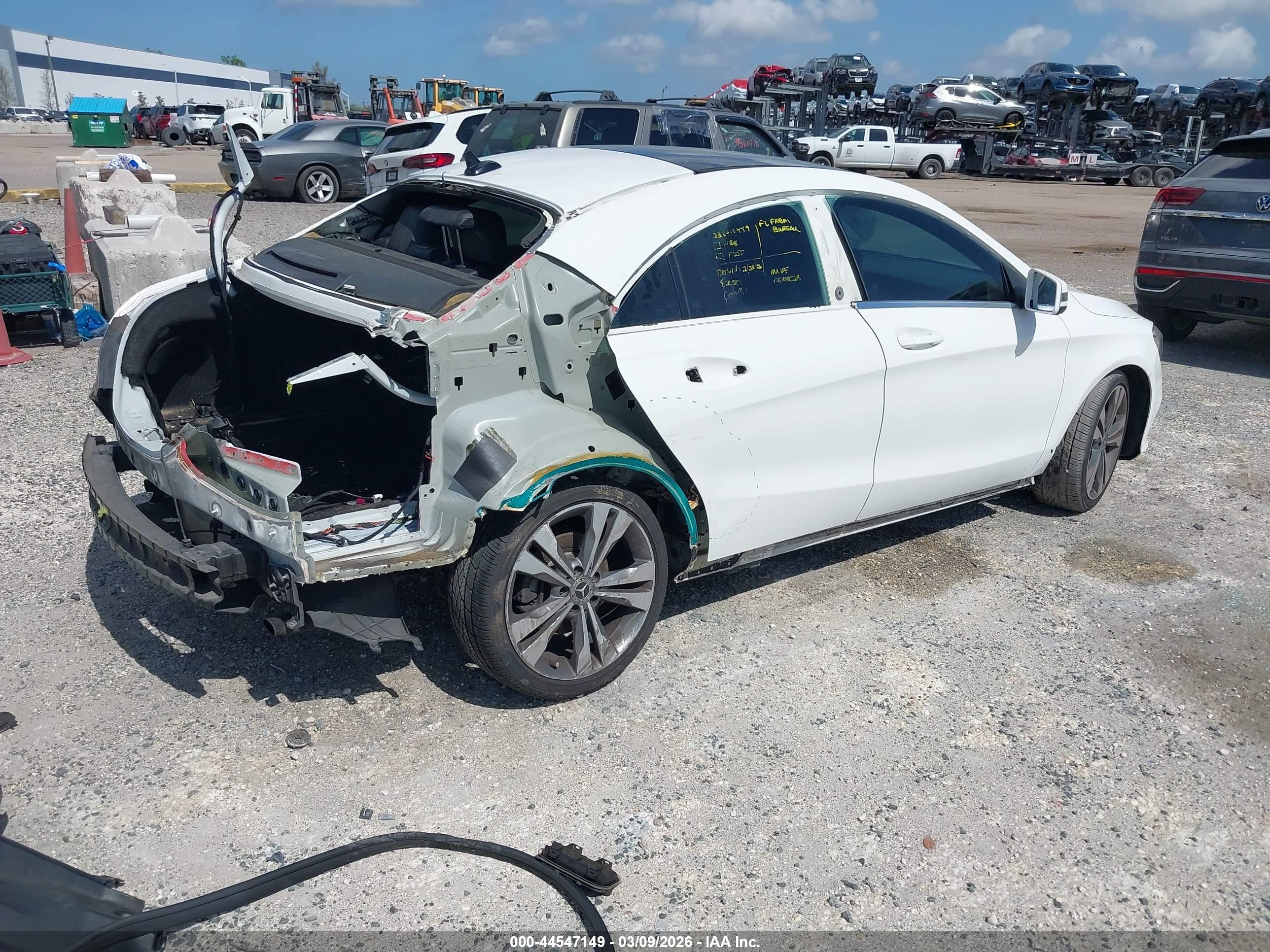 MERCEDES-BENZ CLA image 4
